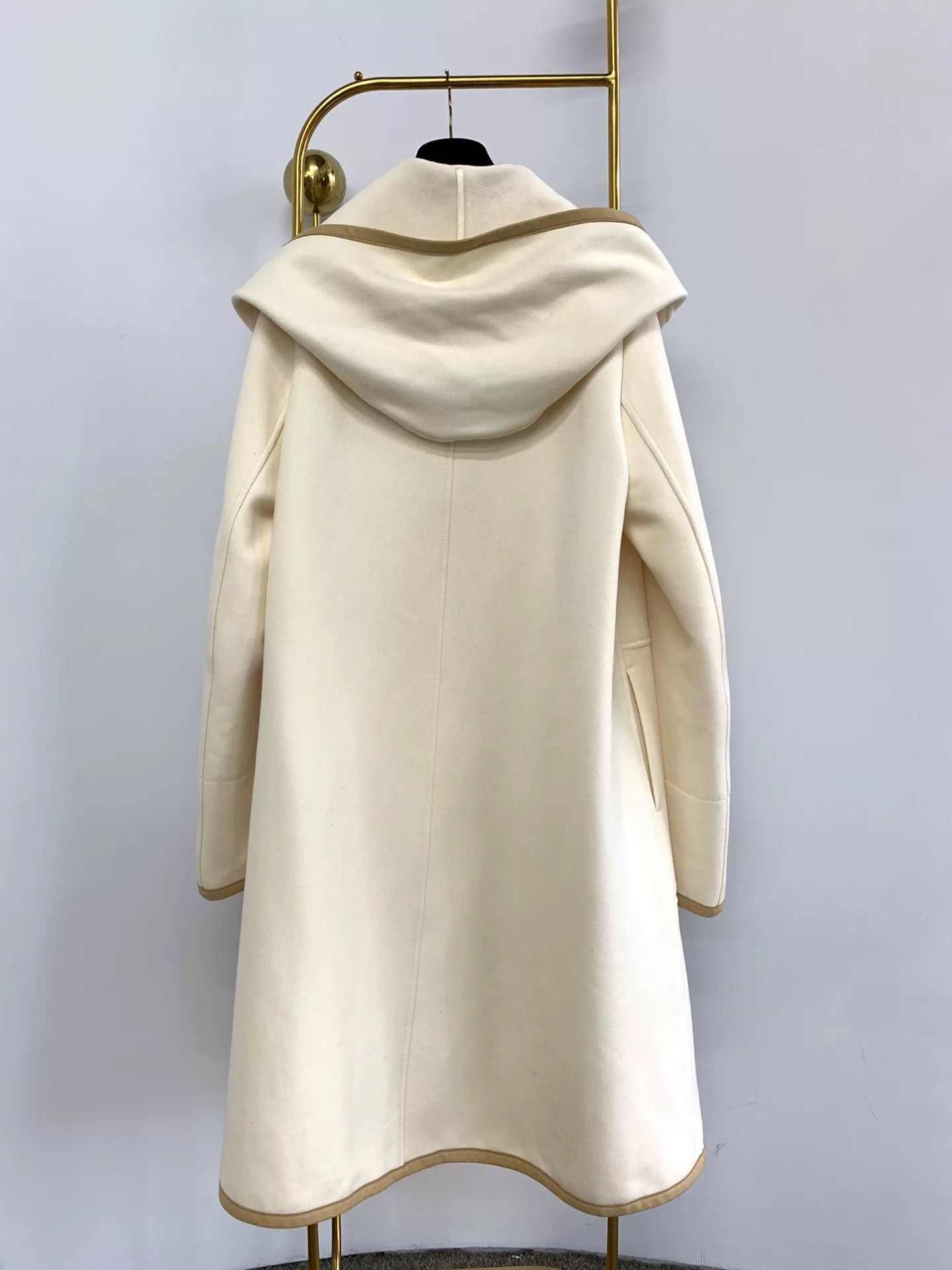 Hermes Hermes White Patchwork Leather Coat Size US M / EU 48-50 / 2 - 3 Thumbnail