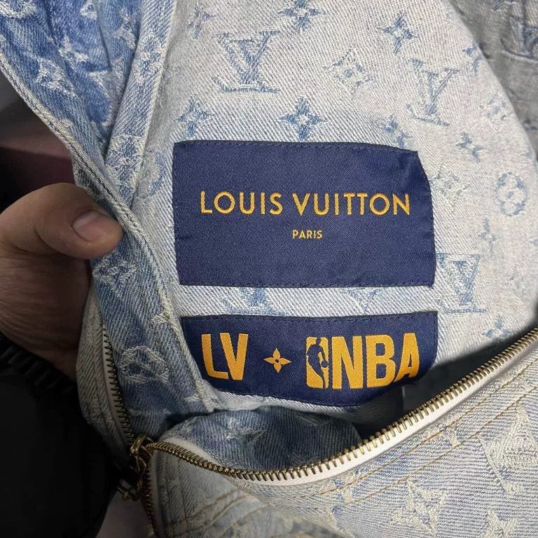 Louis Vuitton Louis Vuitton NBA Denim Jacket K2604 Size US S / EU 44-46 / 1 - 3 Thumbnail