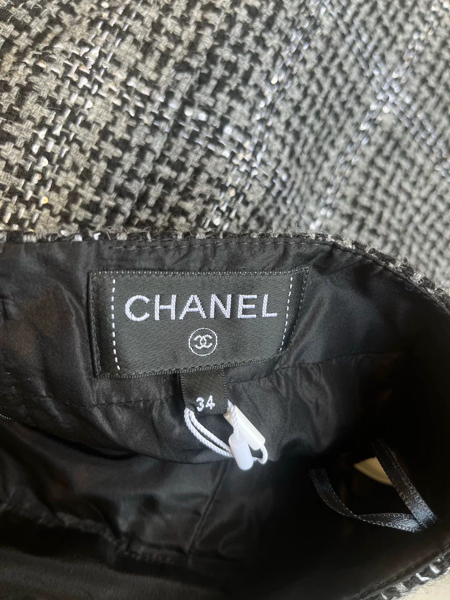 Chanel Chanel 24A Black White Gray Plaid Skirt Size US 34 / EU 50 - 3 Thumbnail