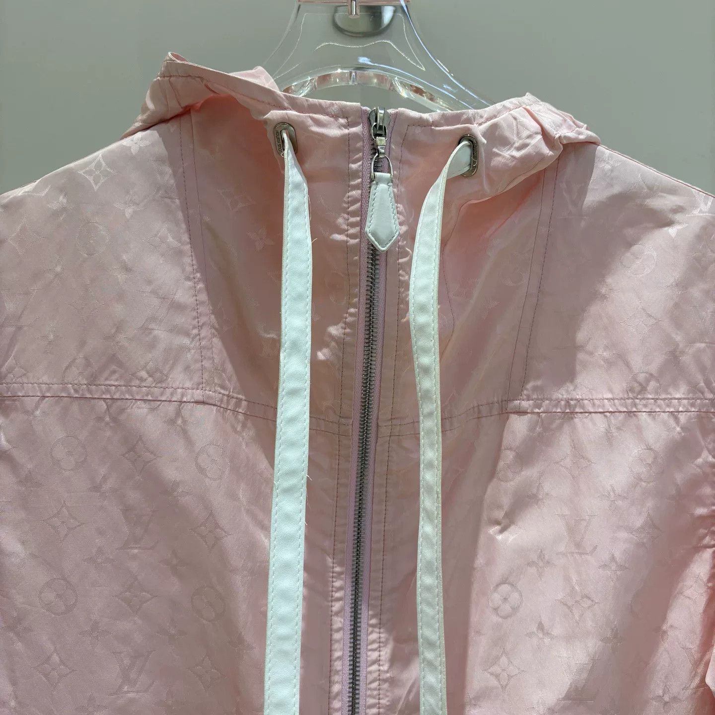 Louis Vuitton Louis Vuitton Pink Logo Hooded Jacket Size US XS / EU 42 / 0 - 3 Thumbnail