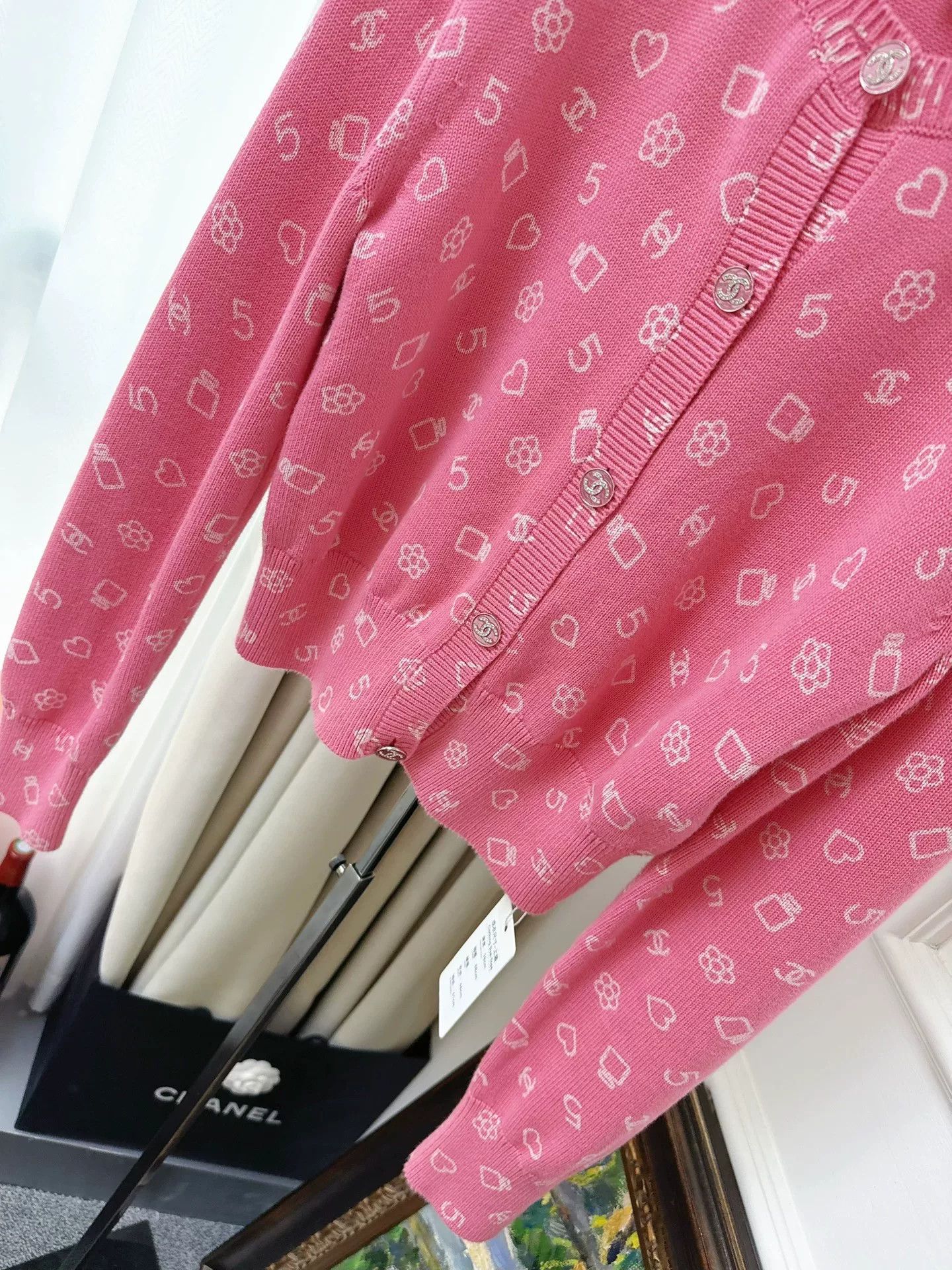 Chanel pink and white patterned knit cardigan Size US S / EU 44-46 / 1 - 2 Thumbnail