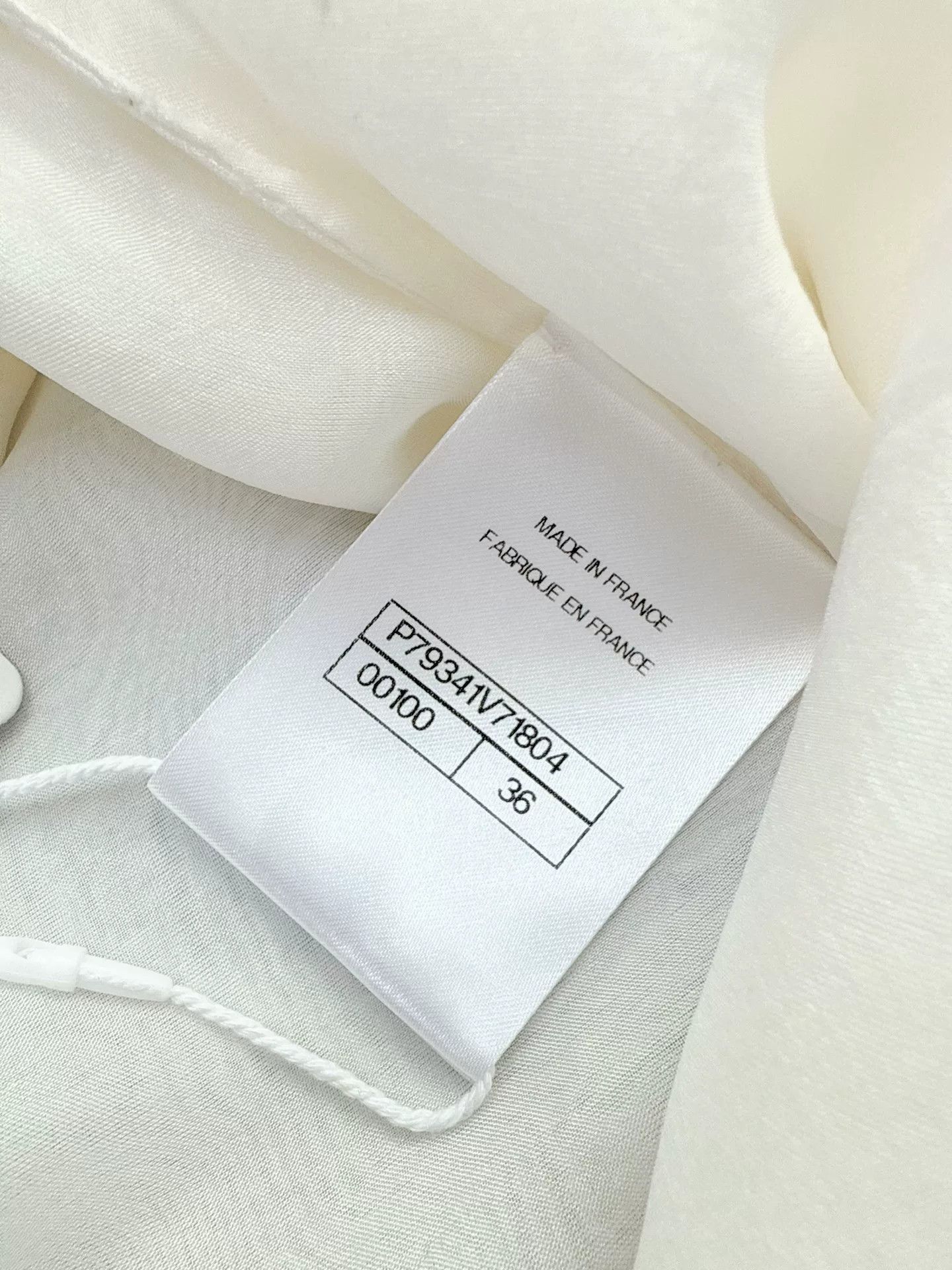 Chanel chanel white silk dress spring summer collection Size US 36 / EU 52 - 5 Thumbnail