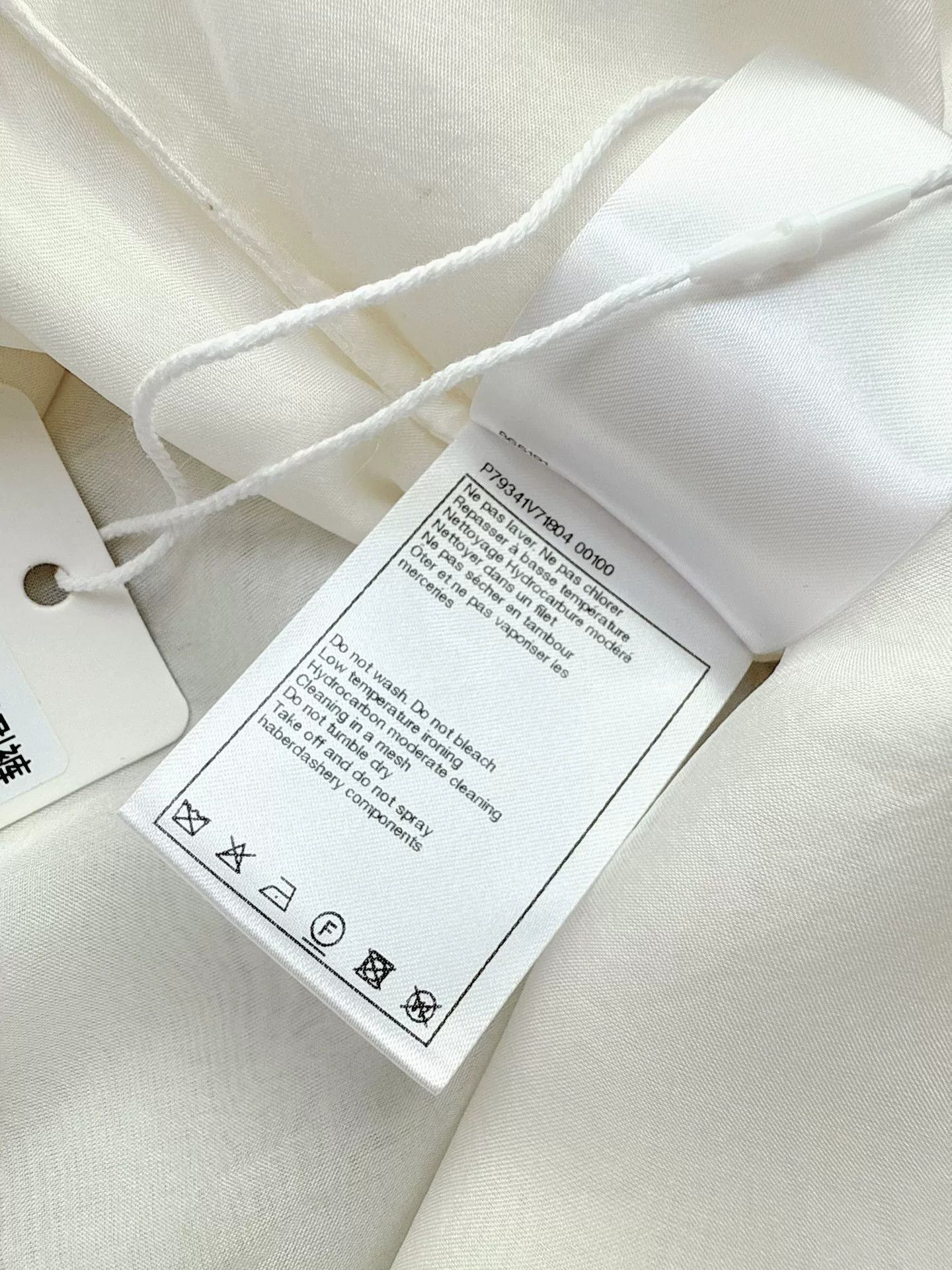 Chanel chanel white silk dress spring summer collection Size US 36 / EU 52 - 6 Thumbnail