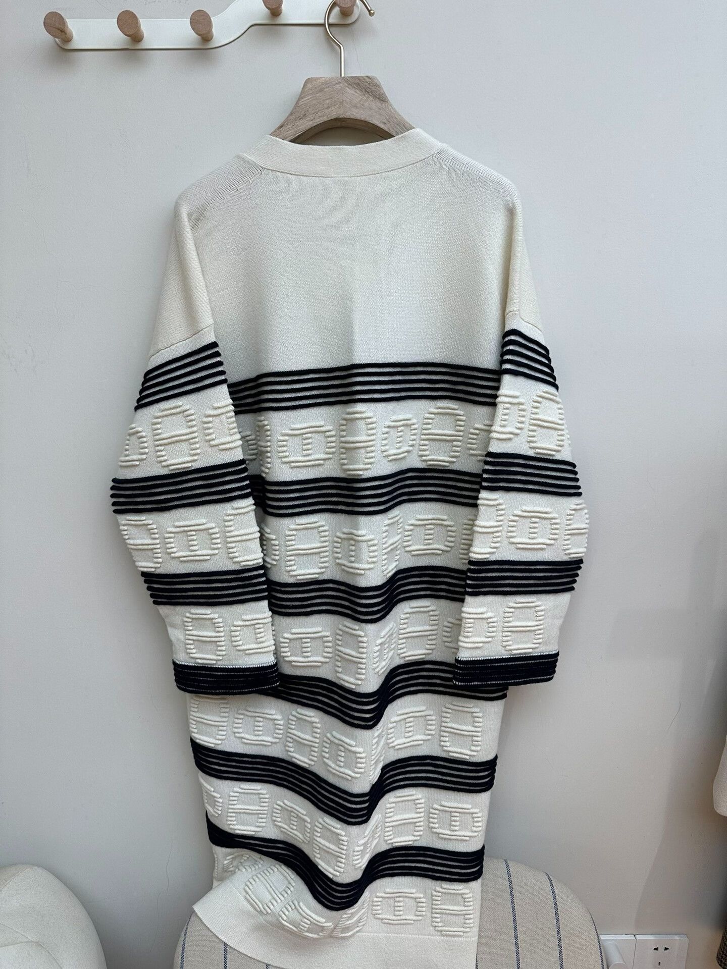 Hermes Hermes Pig Nose Pattern Sweater Size US XS / EU 42 / 0 - 3 Thumbnail