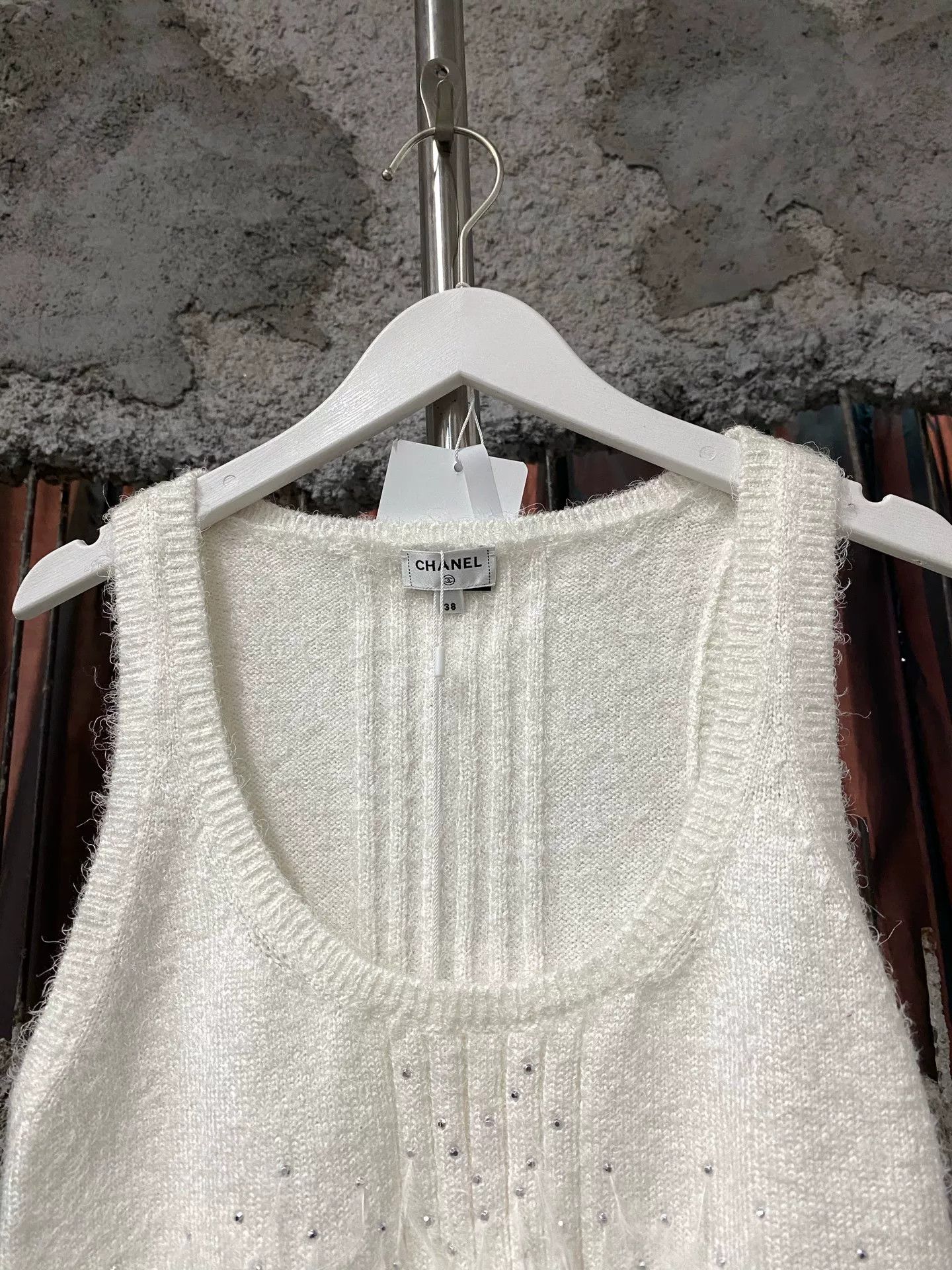 Chanel Chanel Feather Rhinestone Sleeveless Top Size US S / EU 44-46 / 1 - 3 Thumbnail