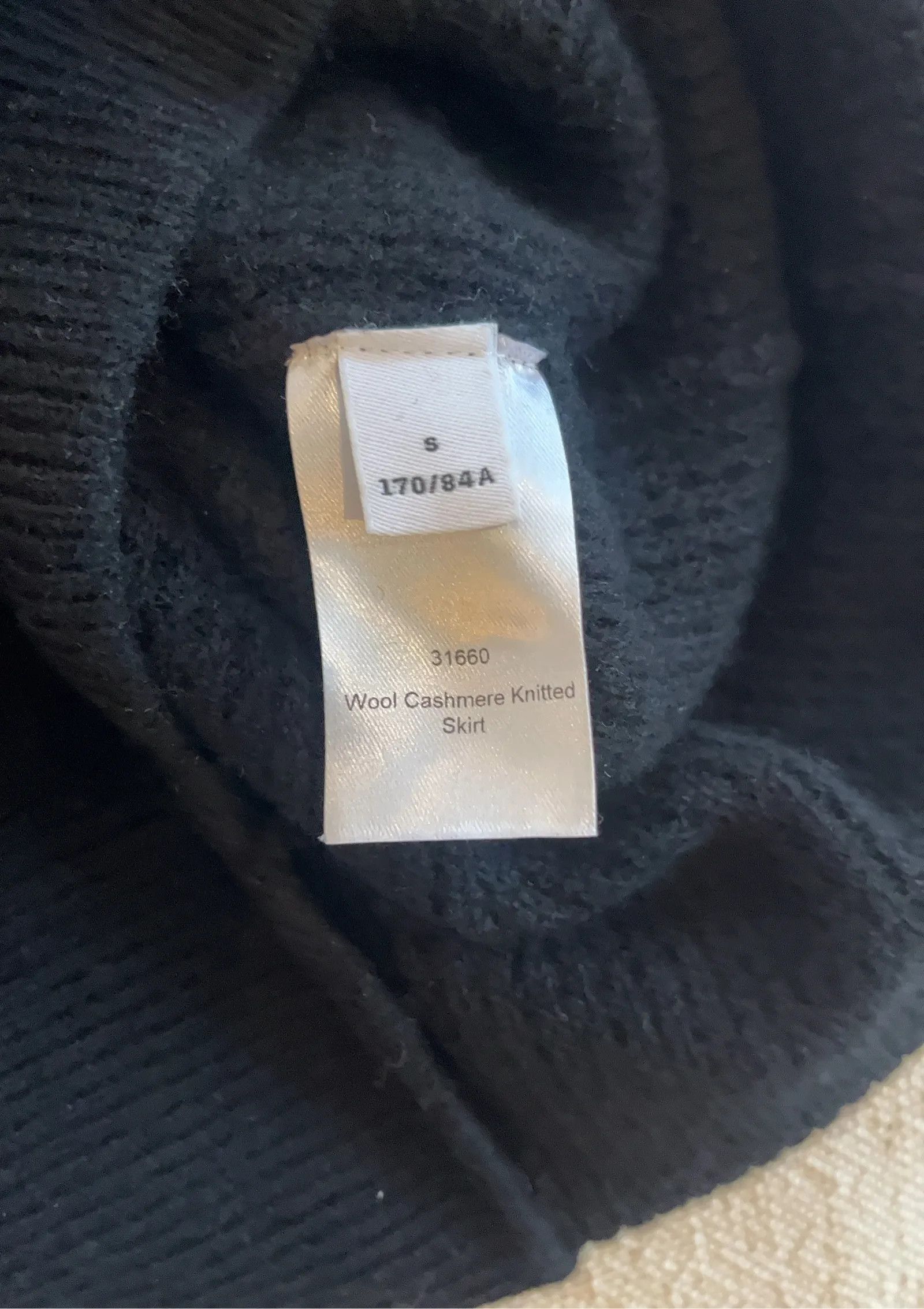 Filippa K Filippa K Skirt Size 27" / US 4 / IT 40 - 3 Thumbnail