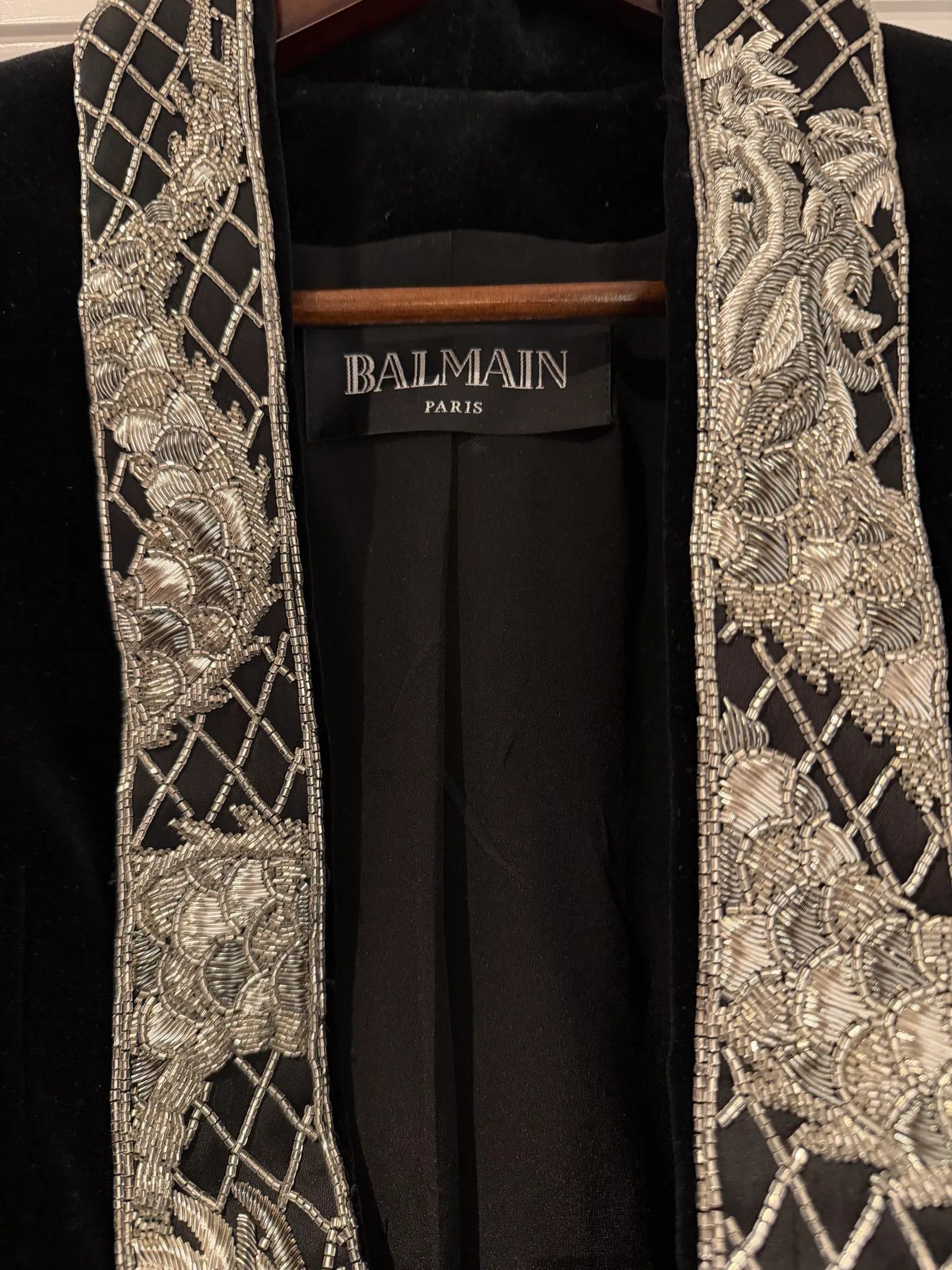 Balmain Balmain Cropped Bead-embellished Velvet Blazer Blazer Size XS / US 0-2 / IT 36-38 - 2 Thumbnail