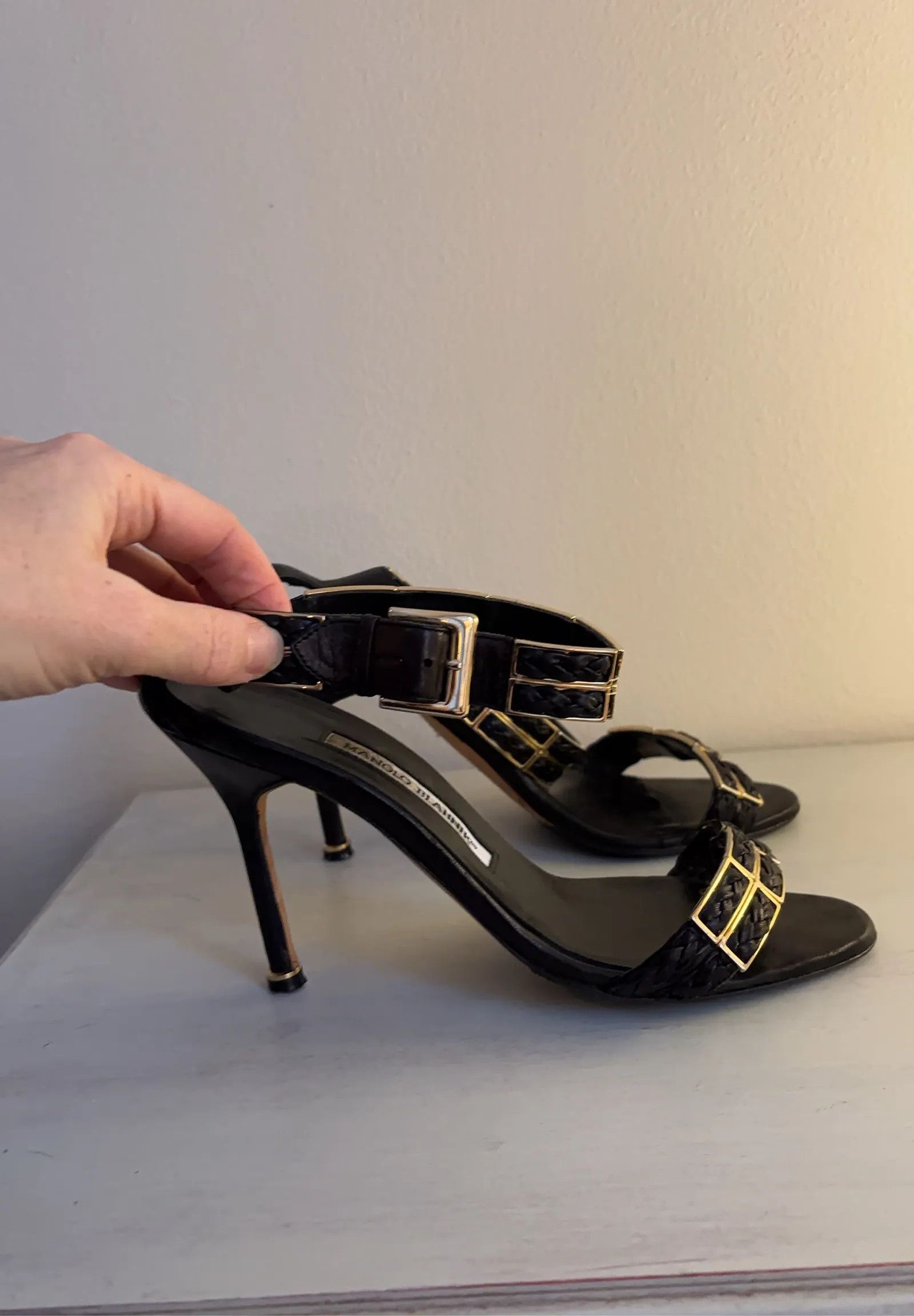 Manolo Blahnik Manolo Blahnik Heels Size US 7.5 / IT 37.5 - 2 Thumbnail