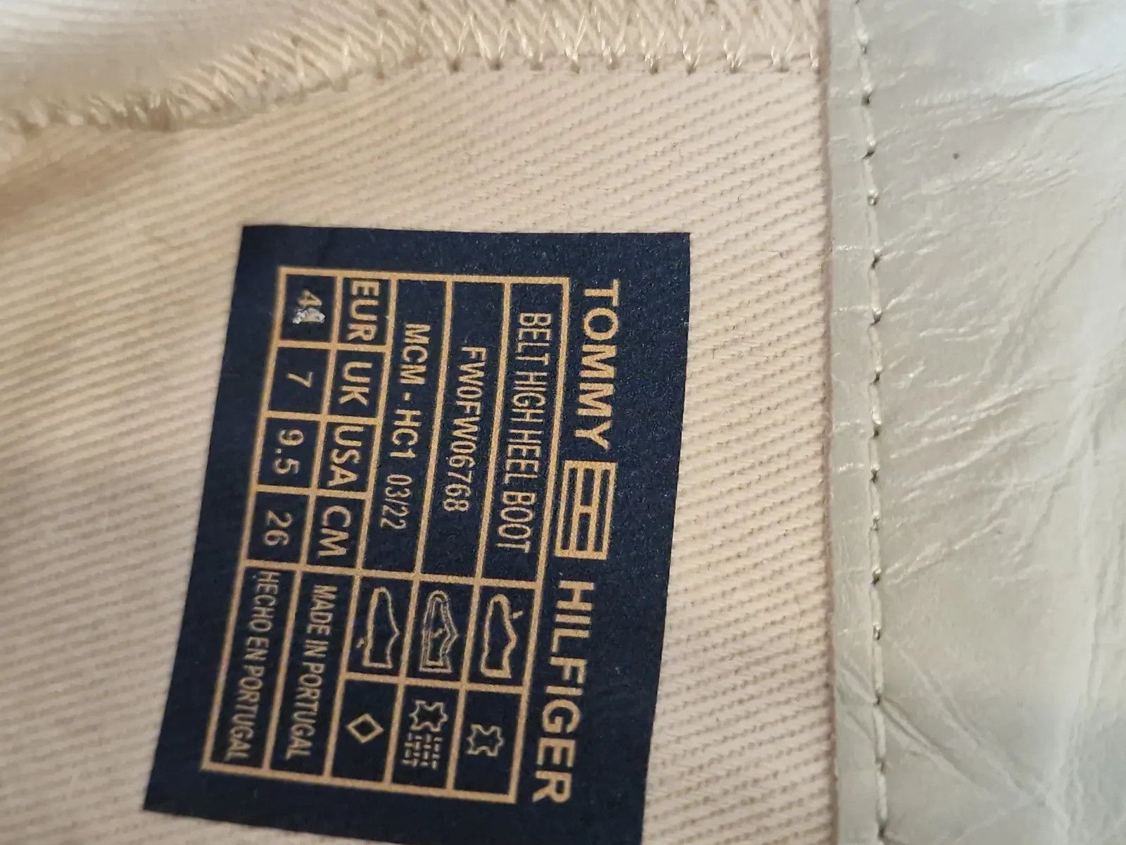 Tommy Hilfiger Tommy Hilfiger Boots Size US 10 / IT 40 - 2 Thumbnail
