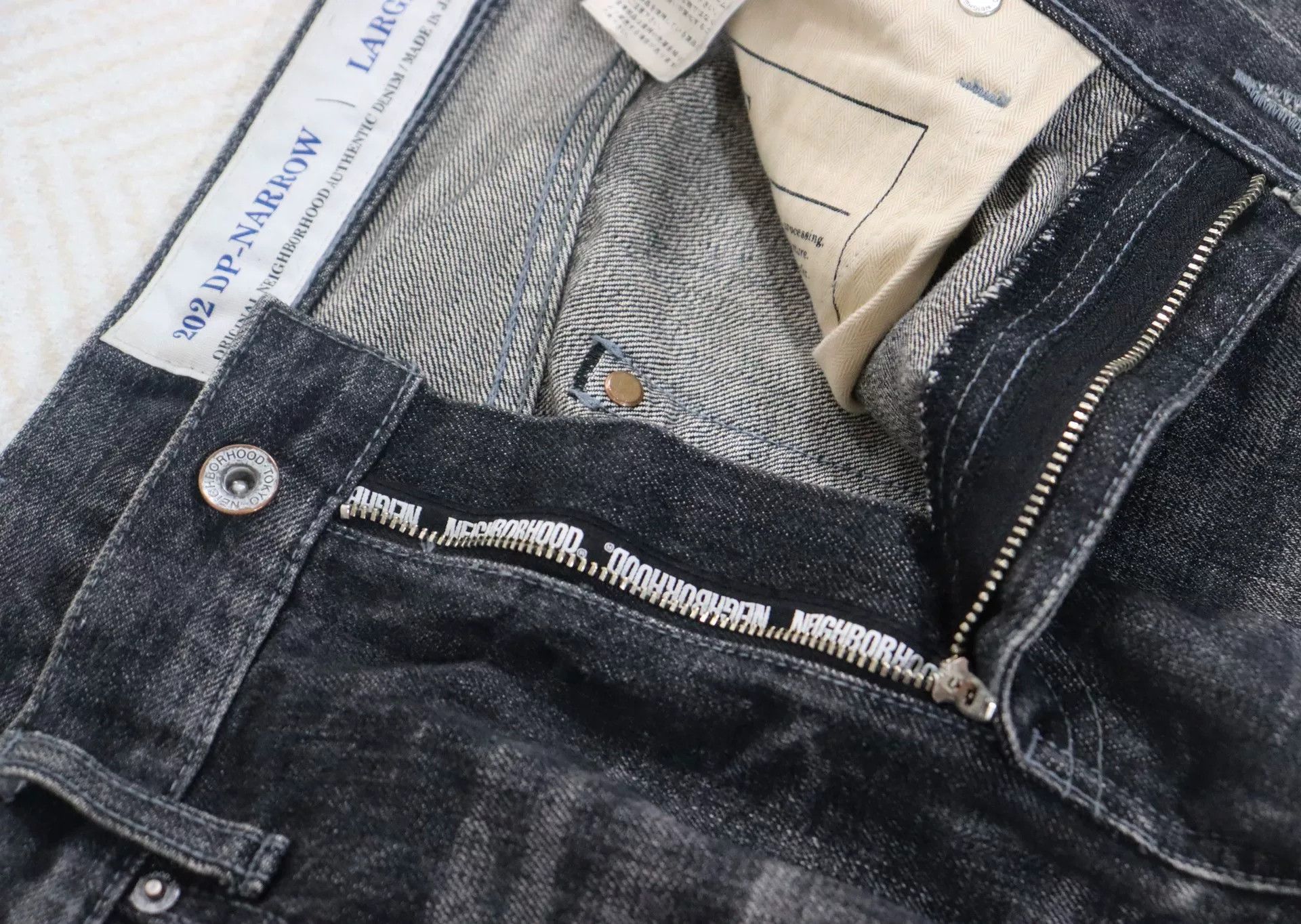 Neighborhood neighborhood washed narrow fit jeans Size US 32 / EU 48 - 7 Thumbnail