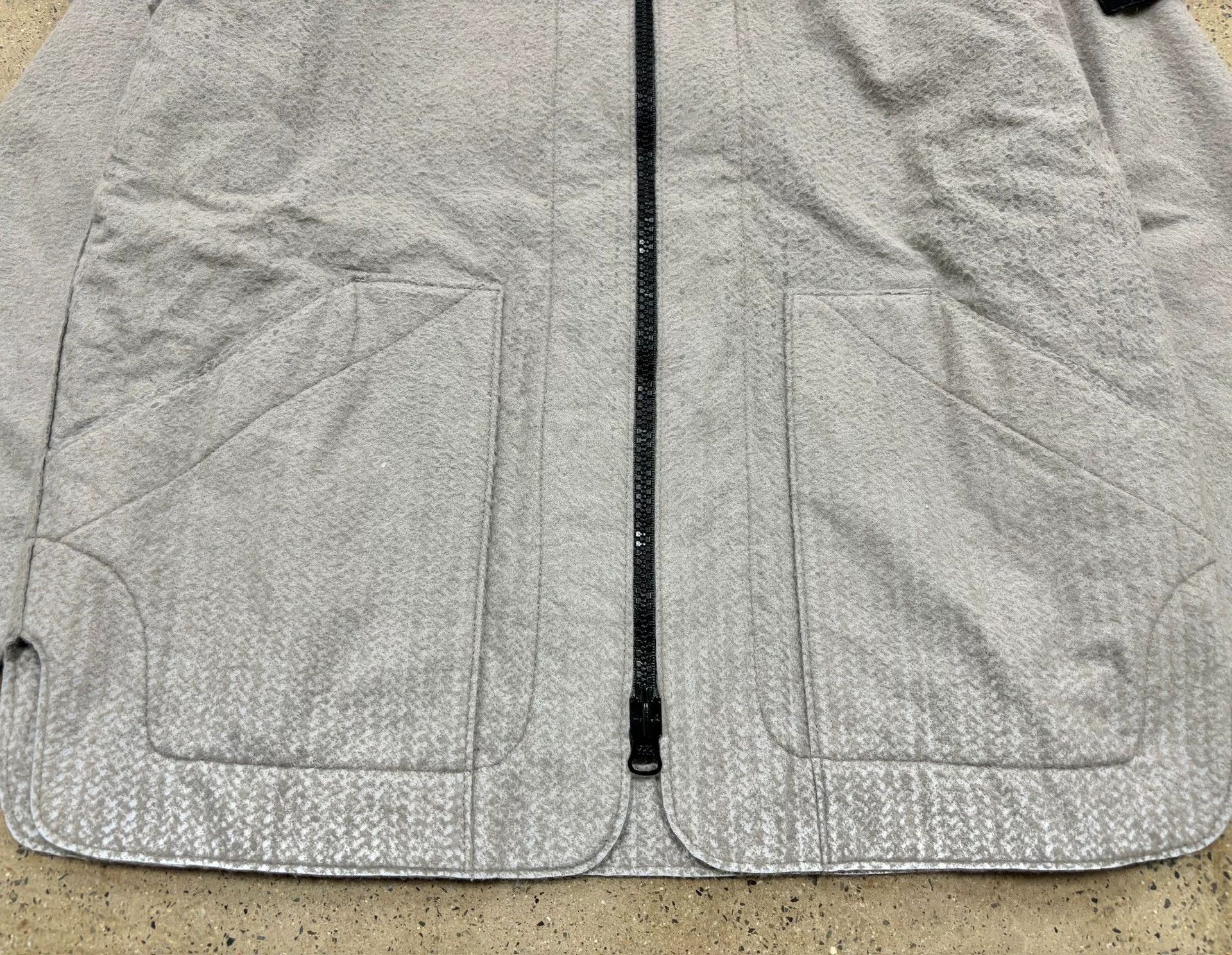 Stone Island stone island reflective hooded jacket M size Size US M / EU 48-50 / 2 - 4 Thumbnail
