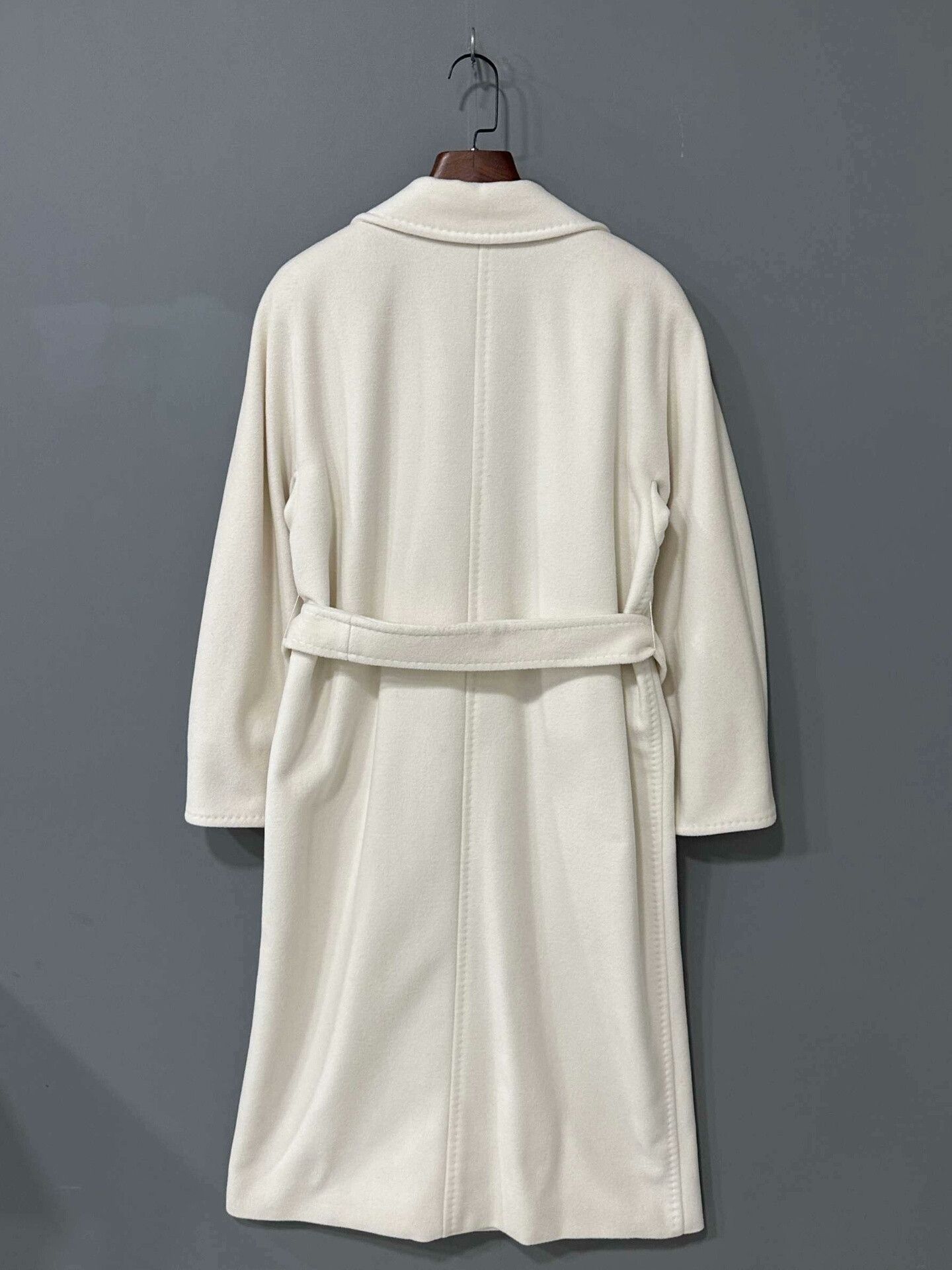Max Mara maxmara white coat with double-breasted design Size US S / EU 44-46 / 1 - 3 Thumbnail