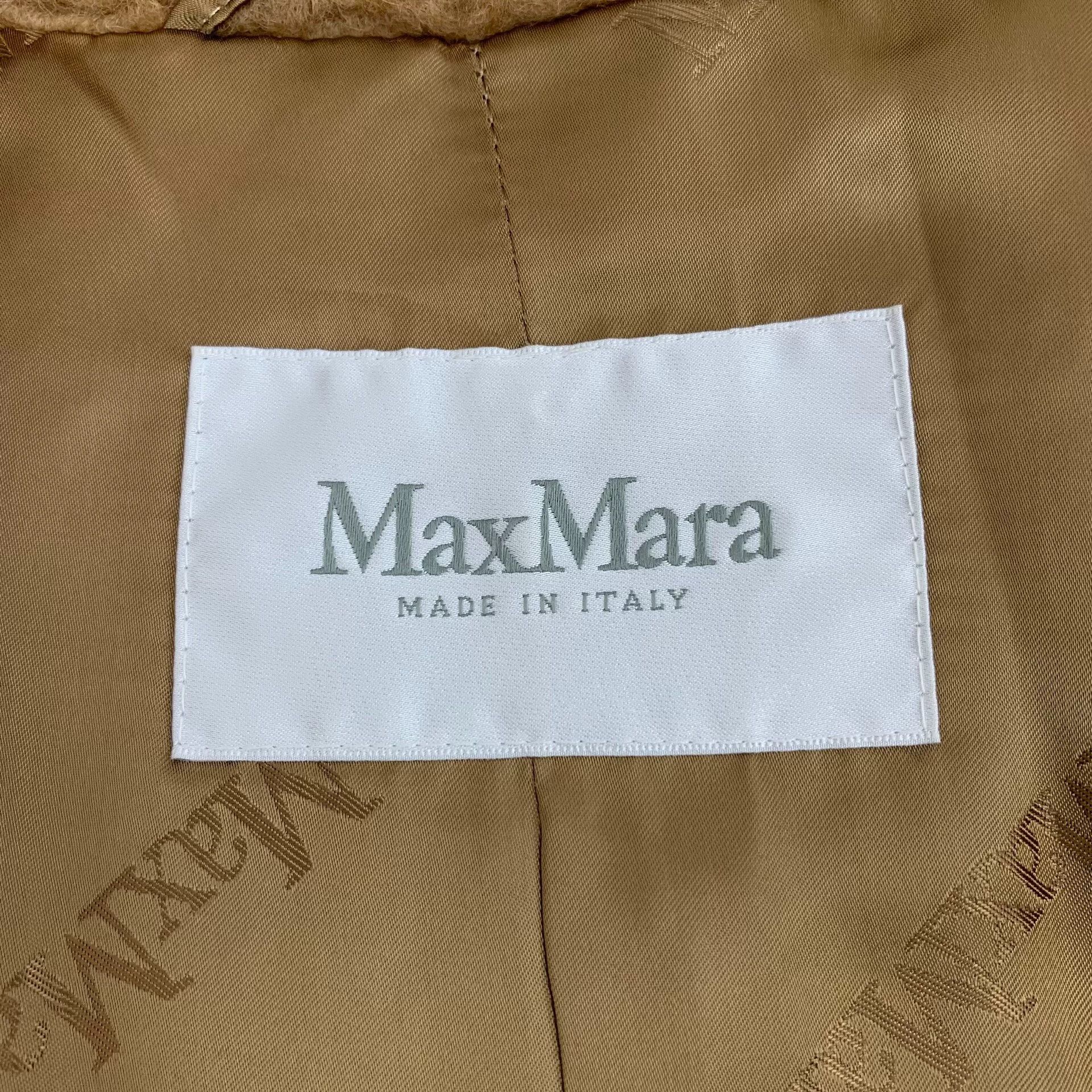 Loro Piana maxmara teddy double-breasted coat in camel Size US S / EU 44-46 / 1 - 6 Thumbnail
