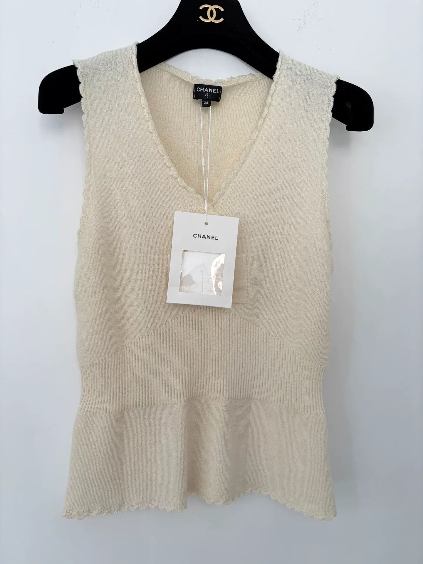 Chanel Chanel Wool Logo Embroidered V-Neck Vest Size US S / EU 44-46 / 1 - 2 Thumbnail