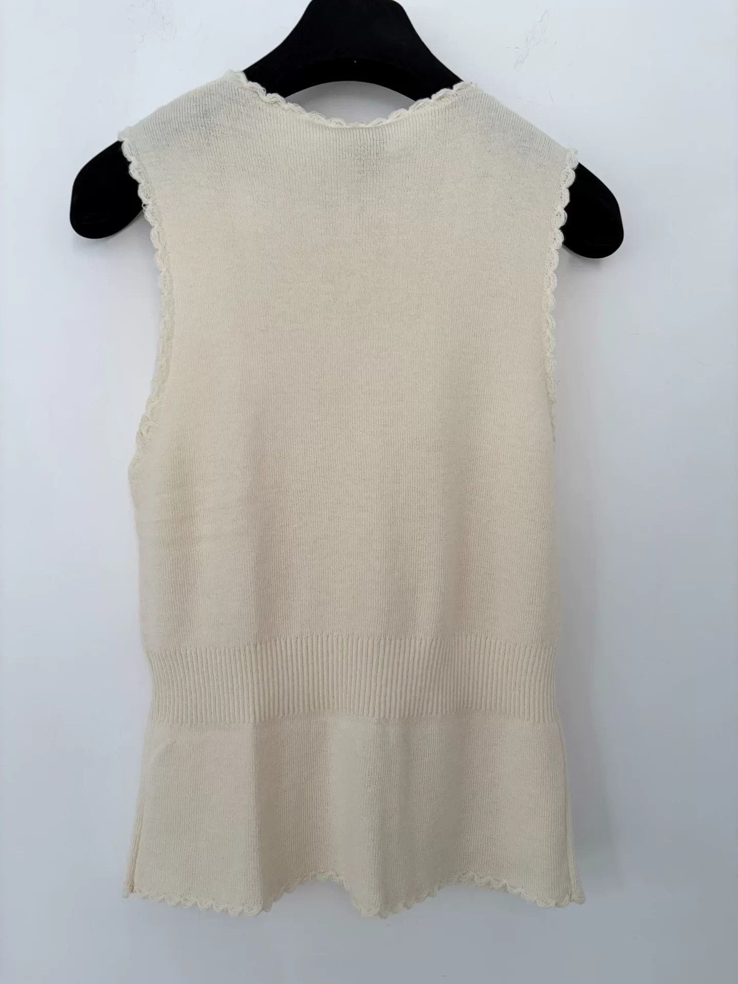 Chanel Chanel Wool Logo Embroidered V-Neck Vest Size US S / EU 44-46 / 1 - 3 Thumbnail