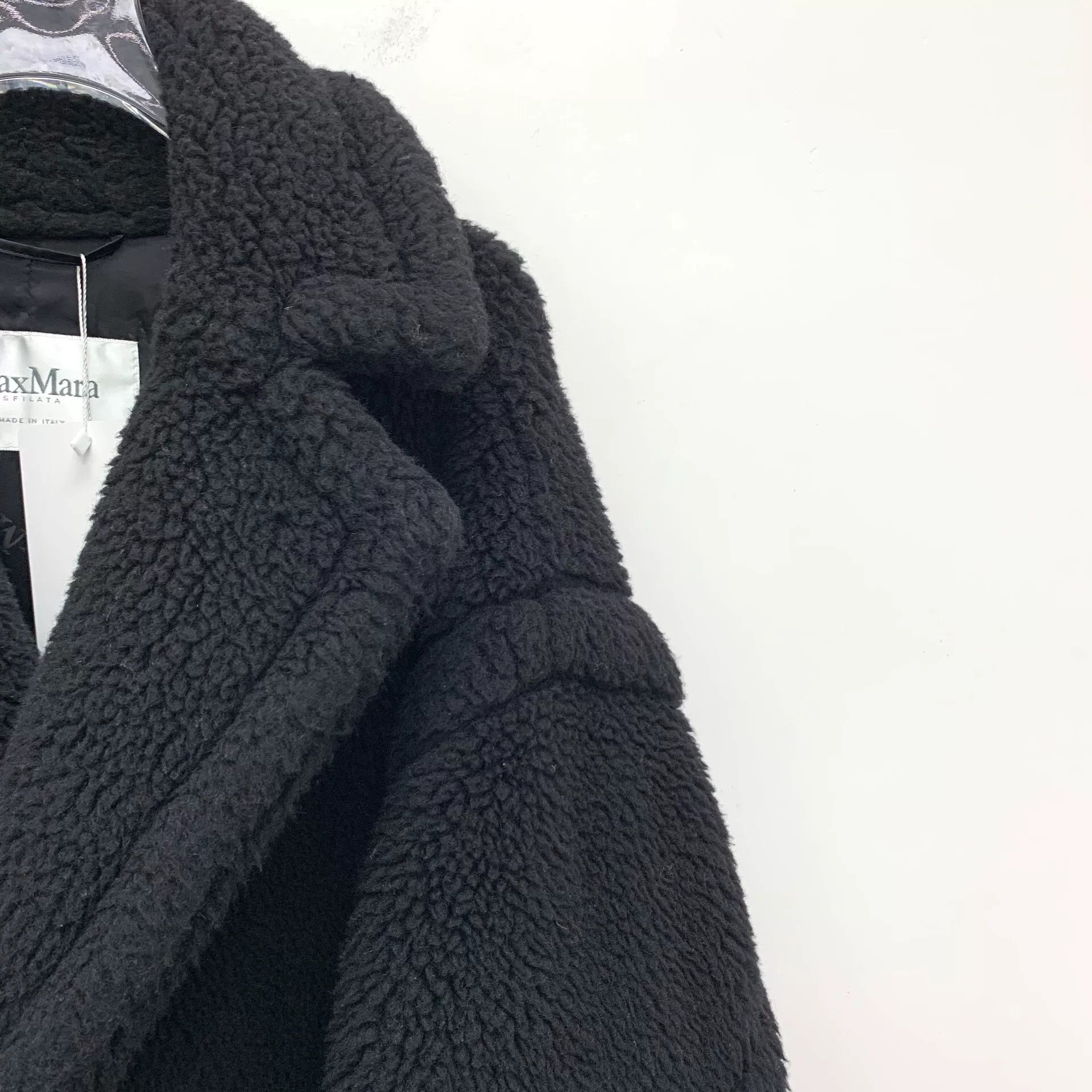 Max Mara black long coat with fringed collar Size US M / EU 48-50 / 2 - 3 Thumbnail