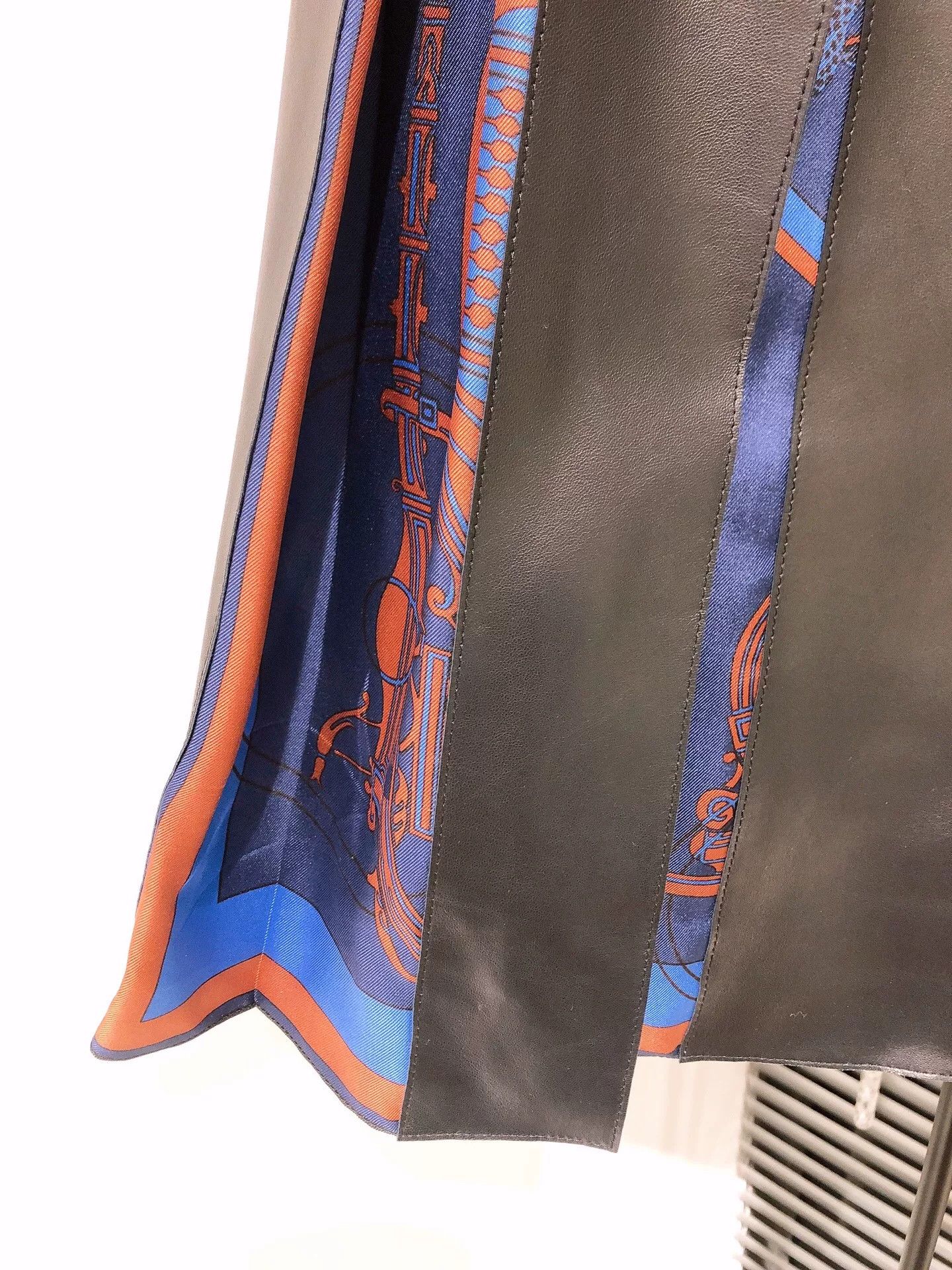 Hermes Hermes Black Leather Silk Pleated Skirt Size US 38 / EU 54 - 3 Thumbnail