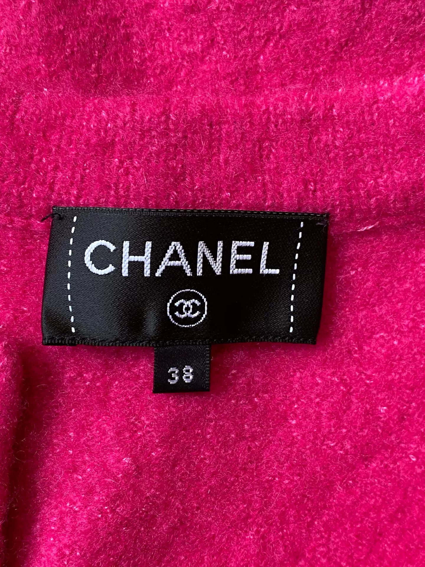 Chanel Chanel 2022 Pink Wool Cardigan FR38 Size US M / EU 48-50 / 2 - 3 Thumbnail