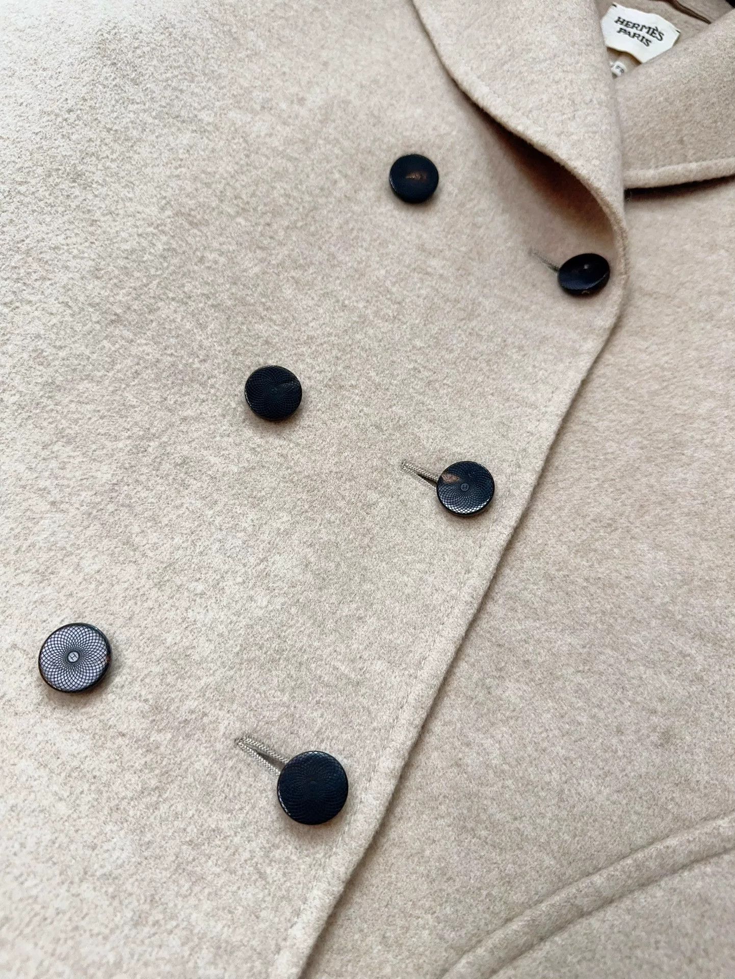 Hermes beige cashmere double-breasted overcoat for women Size US M / EU 48-50 / 2 - 3 Thumbnail