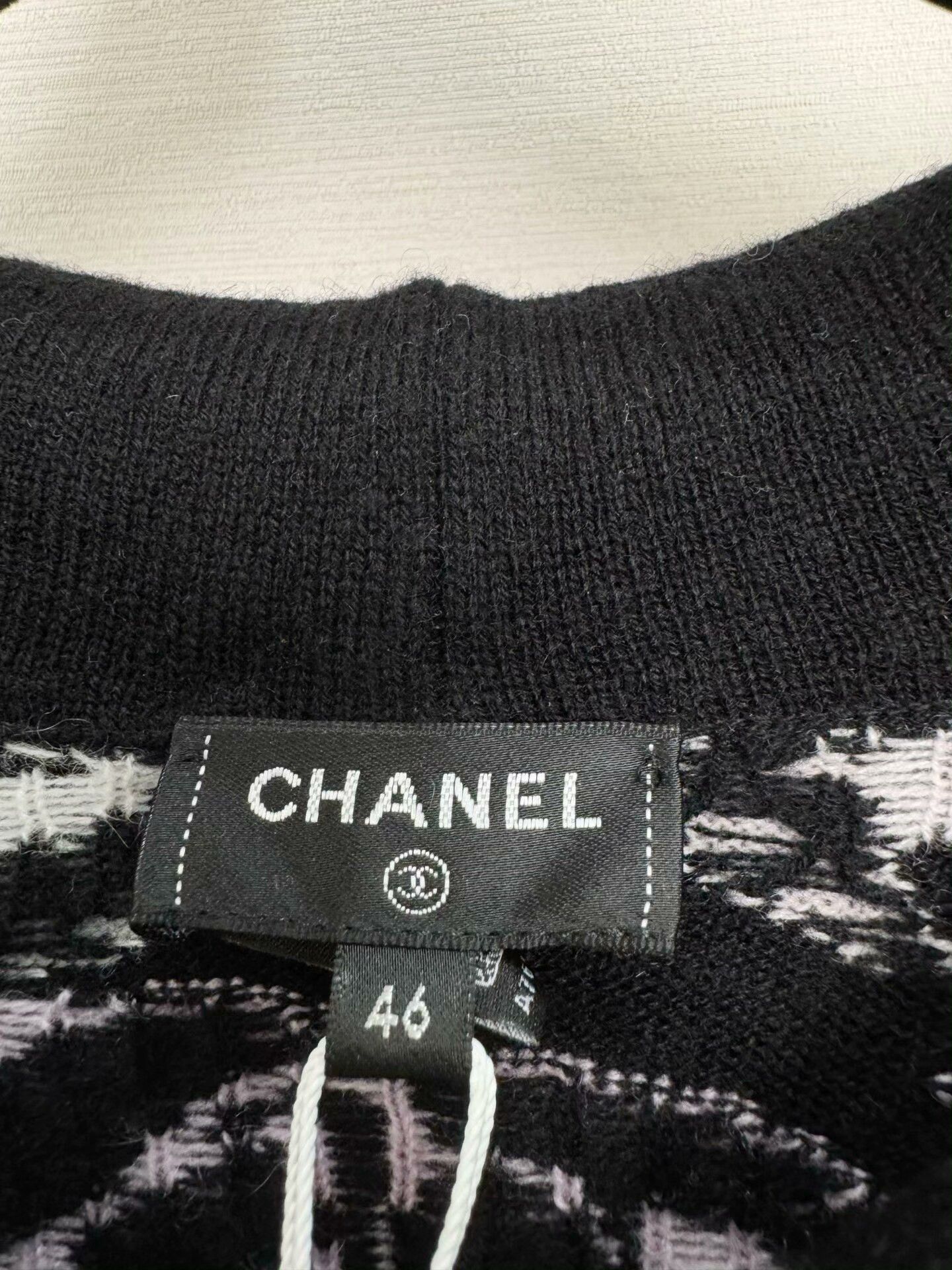 Chanel Chanel Floral Logo Knit Sweater Size US XL / EU 56 / 4 - 2 Thumbnail
