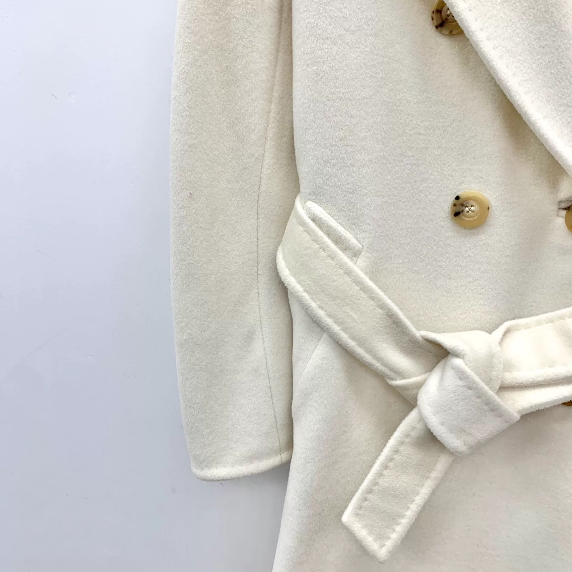 Max Mara maxmara white wool belted coat 101801 Size US XS / EU 42 / 0 - 4 Thumbnail