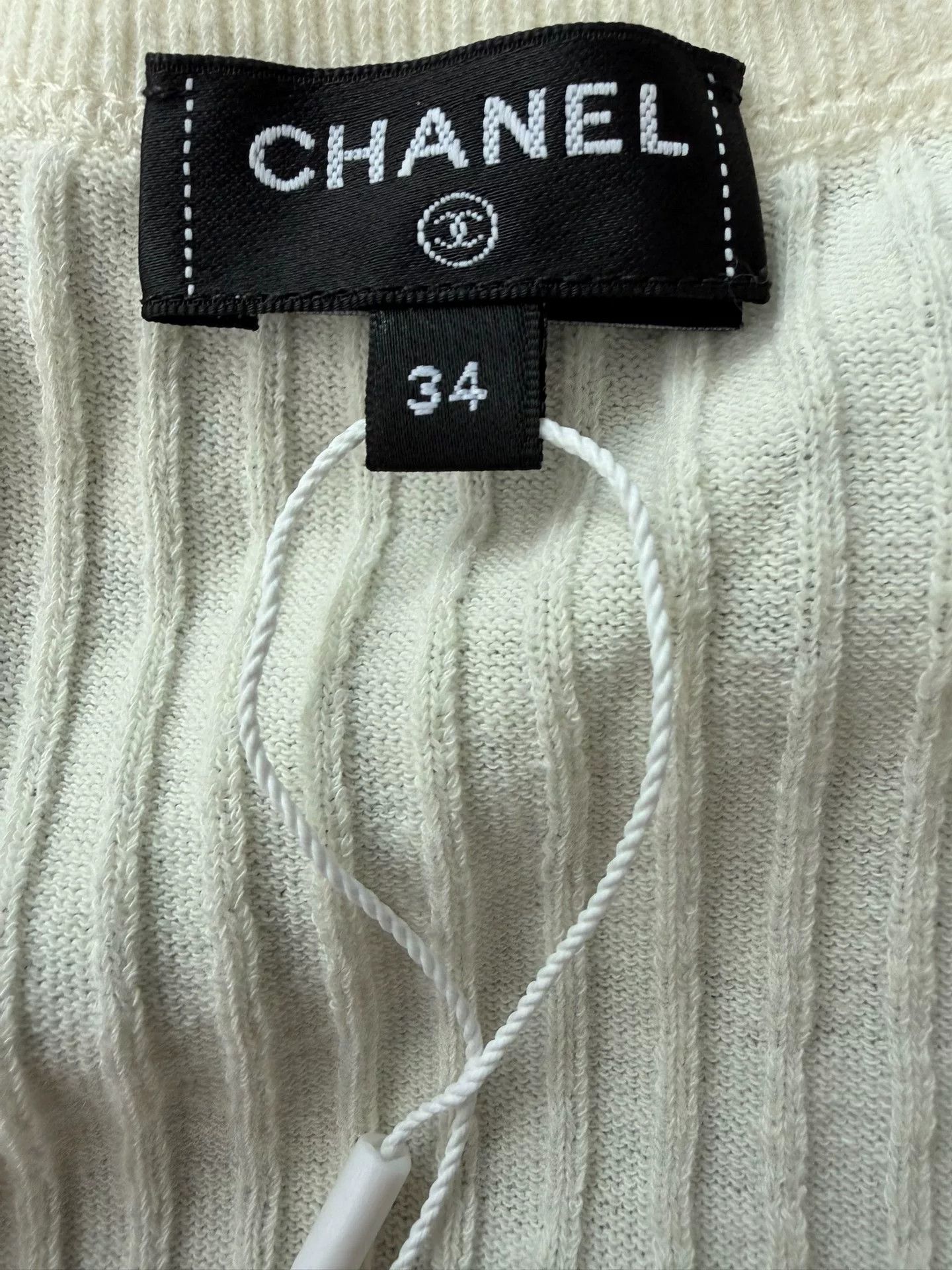Chanel Chanel 25P Fish Knit Sleeveless Top Size US XS / EU 42 / 0 - 5 Thumbnail