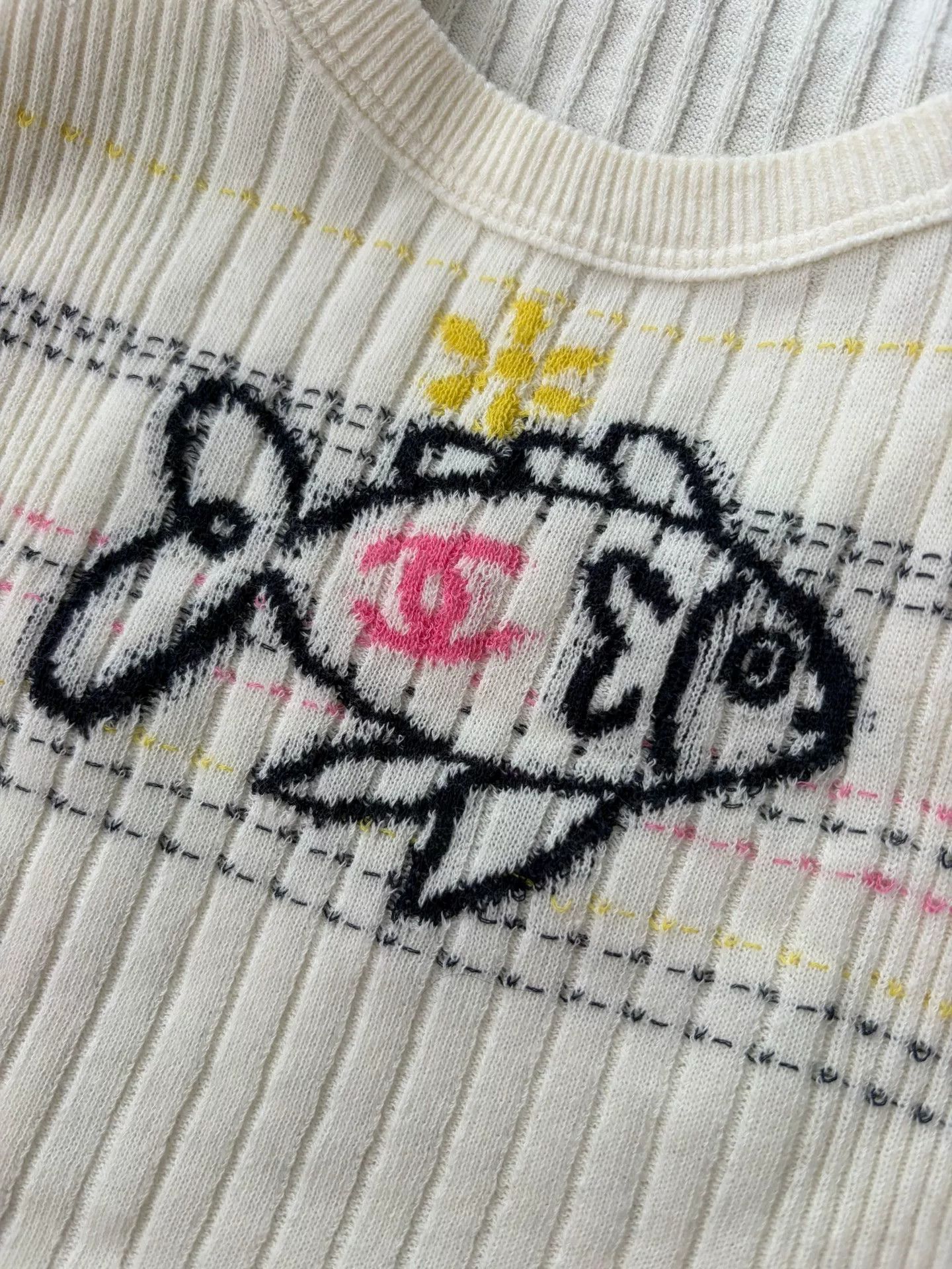 Chanel Chanel 25P Fish Knit Sleeveless Top Size US XS / EU 42 / 0 - 4 Thumbnail