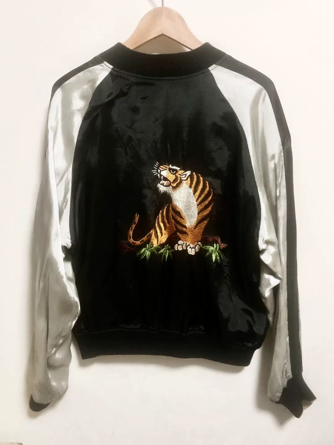 Warehouse & Co. vintage embroidered bomber jacket with dual sides Size US L / EU 52-54 / 3 - 2 Thumbnail