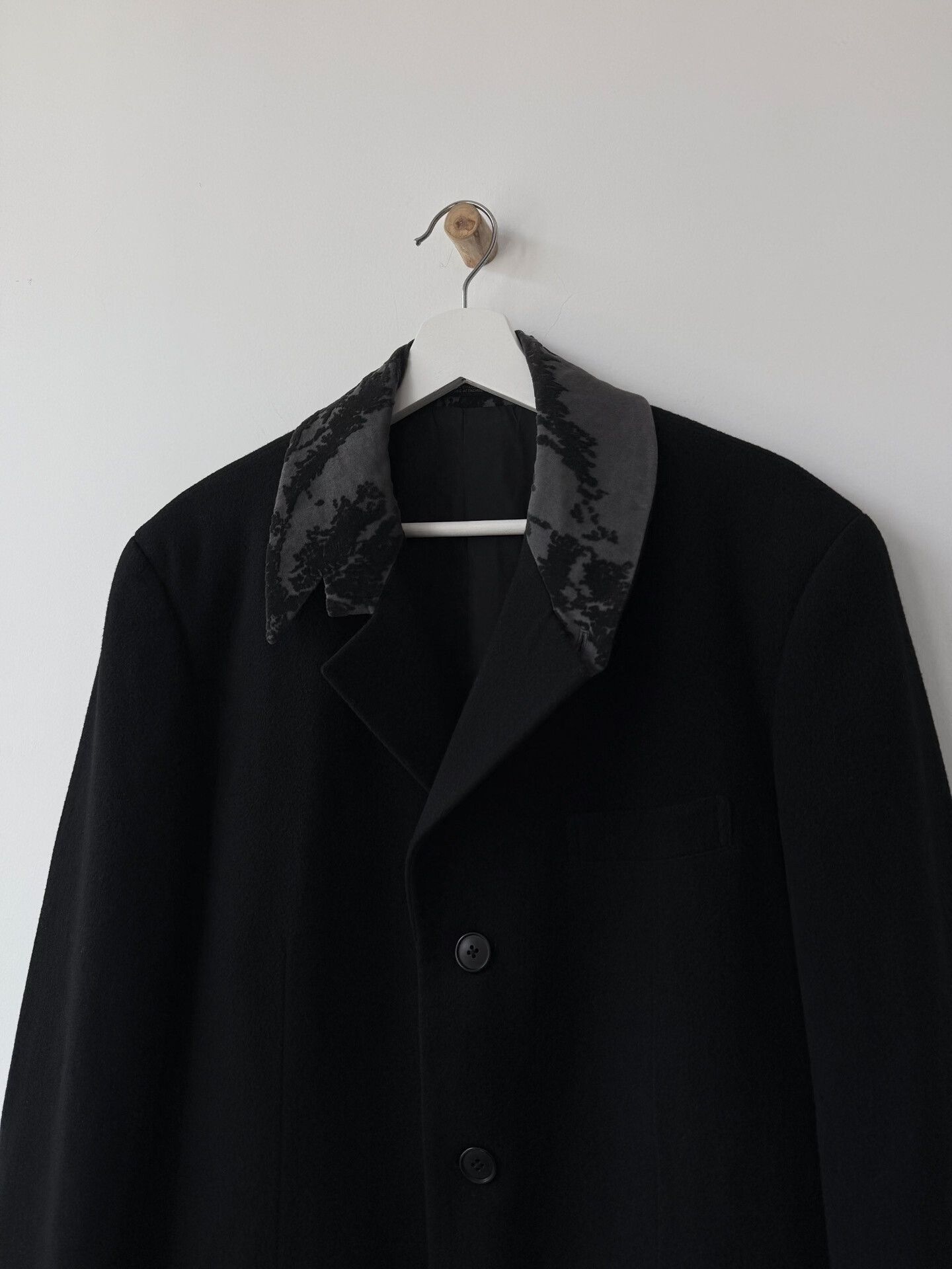 Yohji Yamamoto yohji yamamoto black wool blazer with unique collar Size US L / EU 52-54 / 3 - 3 Thumbnail
