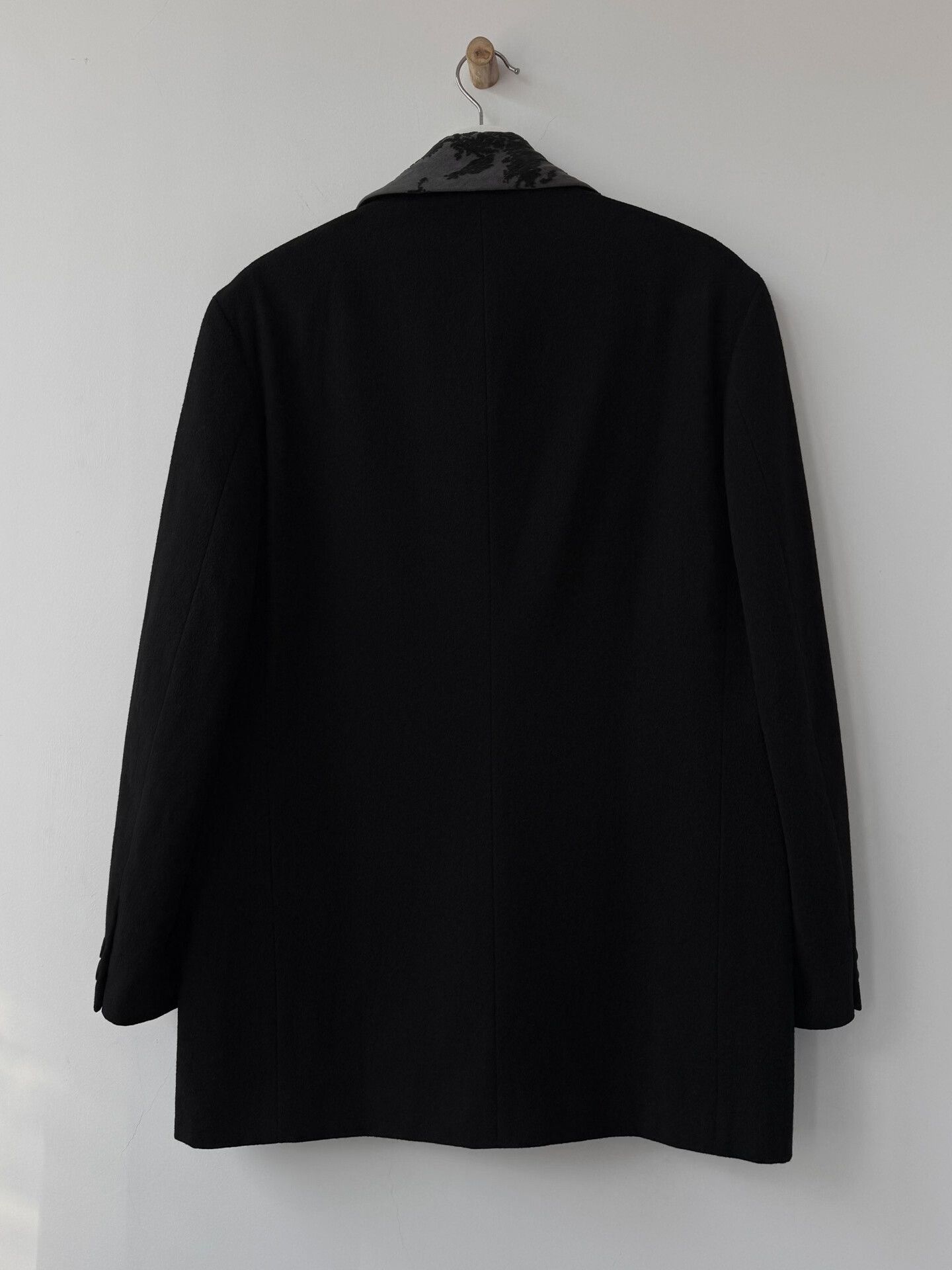 Yohji Yamamoto yohji yamamoto black wool blazer with unique collar Size US L / EU 52-54 / 3 - 6 Thumbnail
