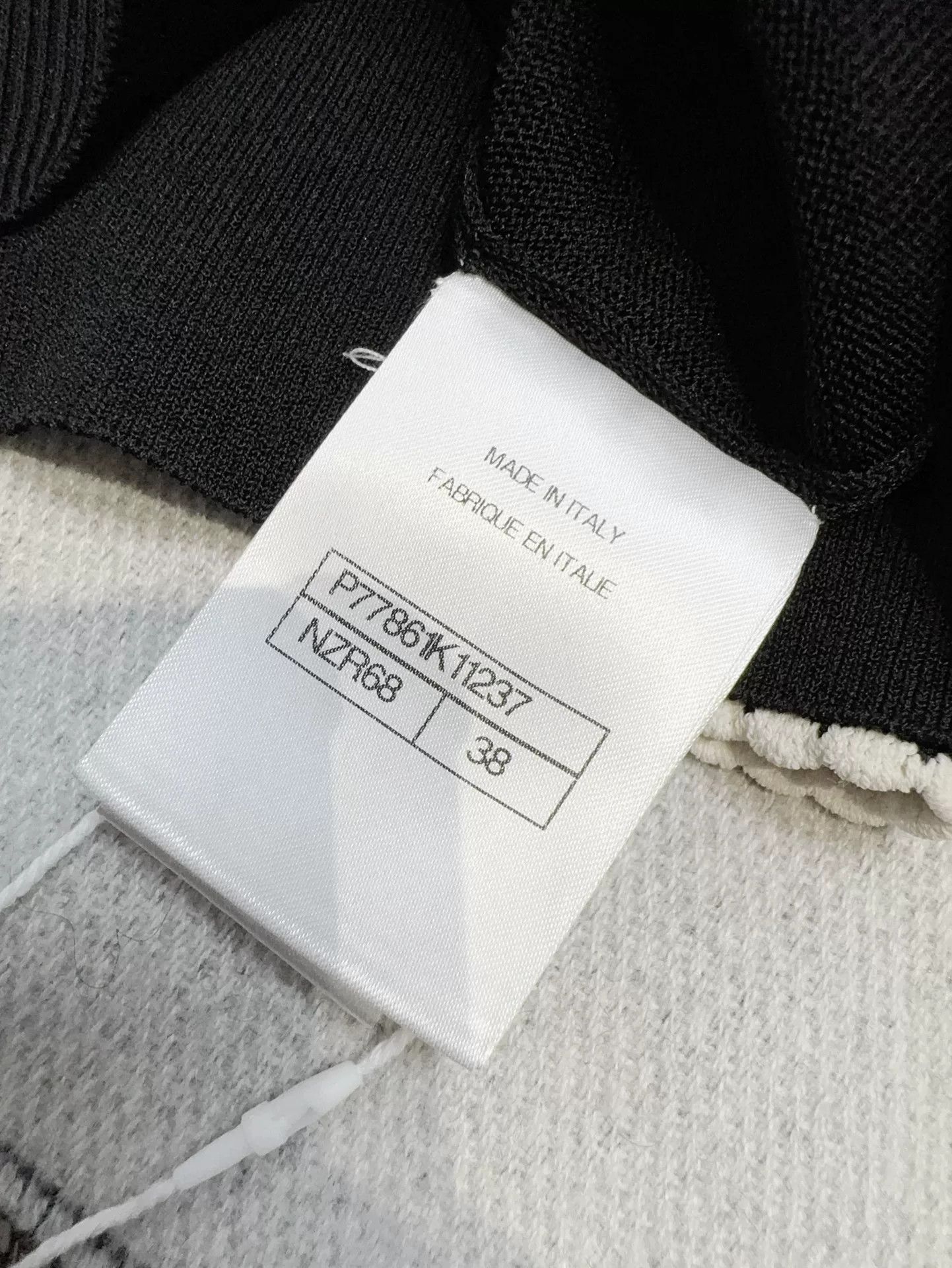 Chanel Chanel Black White Knit Cardigan Coat Size US M / EU 48-50 / 2 - 6 Thumbnail