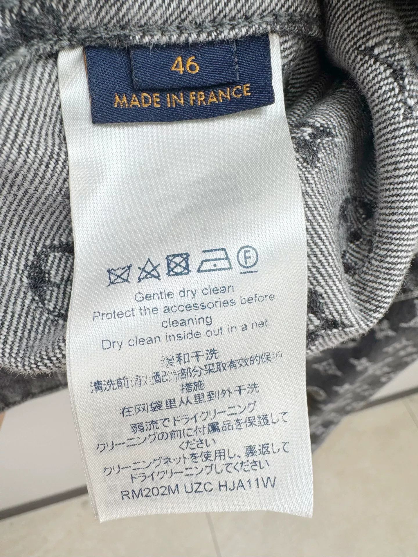 Louis Vuitton Louis Vuitton Full Logo Denim Jacket Size US L / EU 52-54 / 3 - 6 Thumbnail
