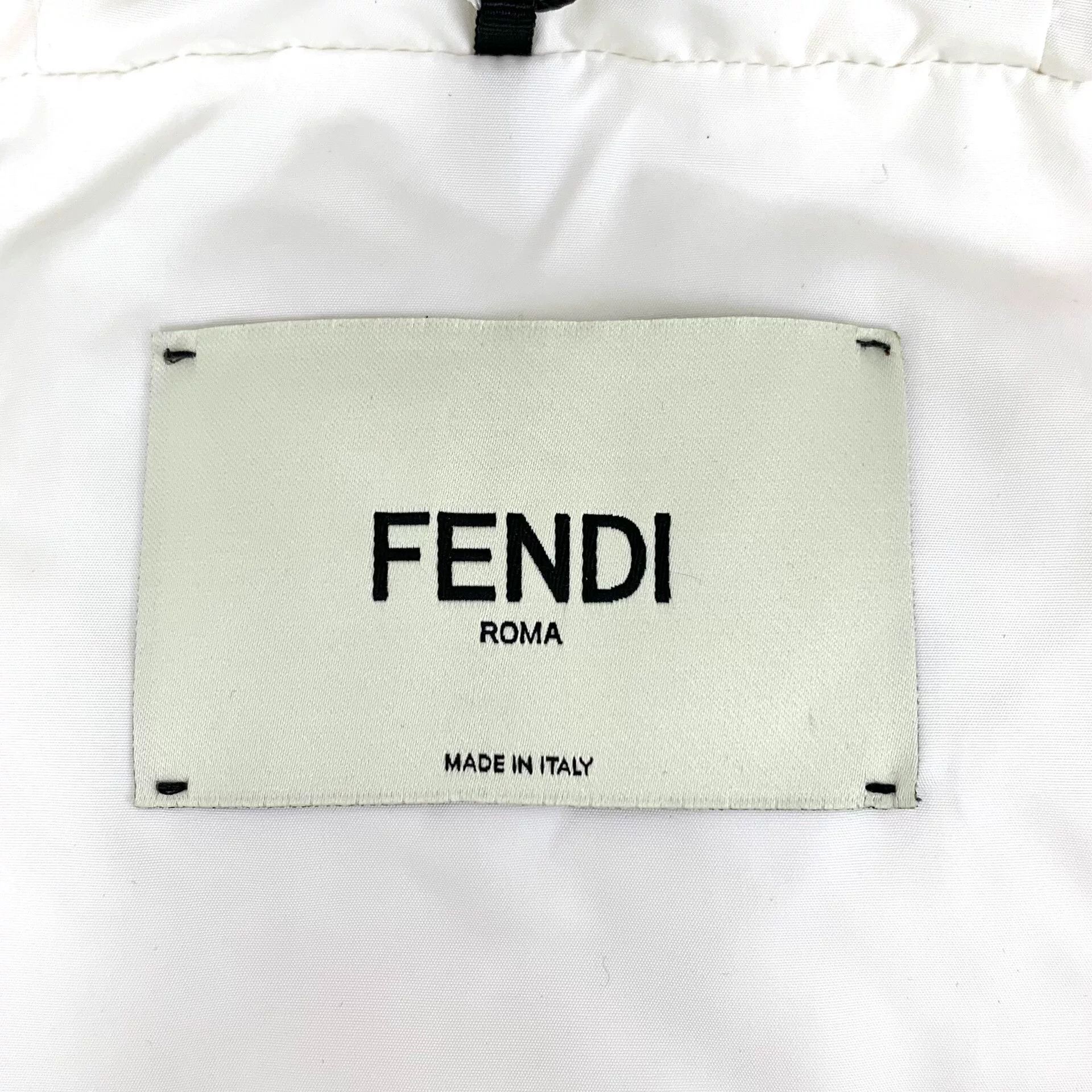 Fendi white logo print hooded long sleeve coat Size US M / EU 48-50 / 2 - 5 Thumbnail