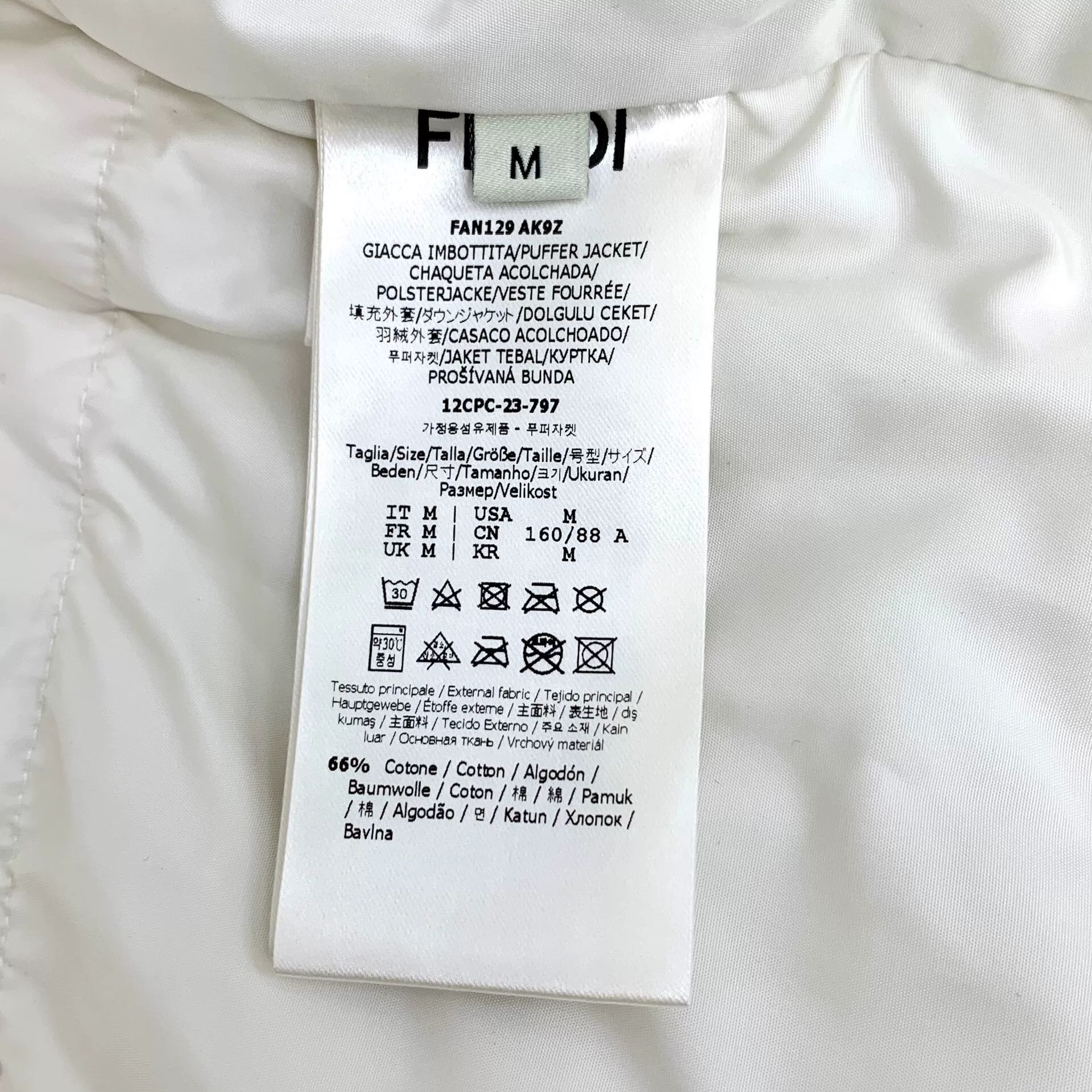 Fendi white logo print hooded long sleeve coat Size US M / EU 48-50 / 2 - 7 Thumbnail