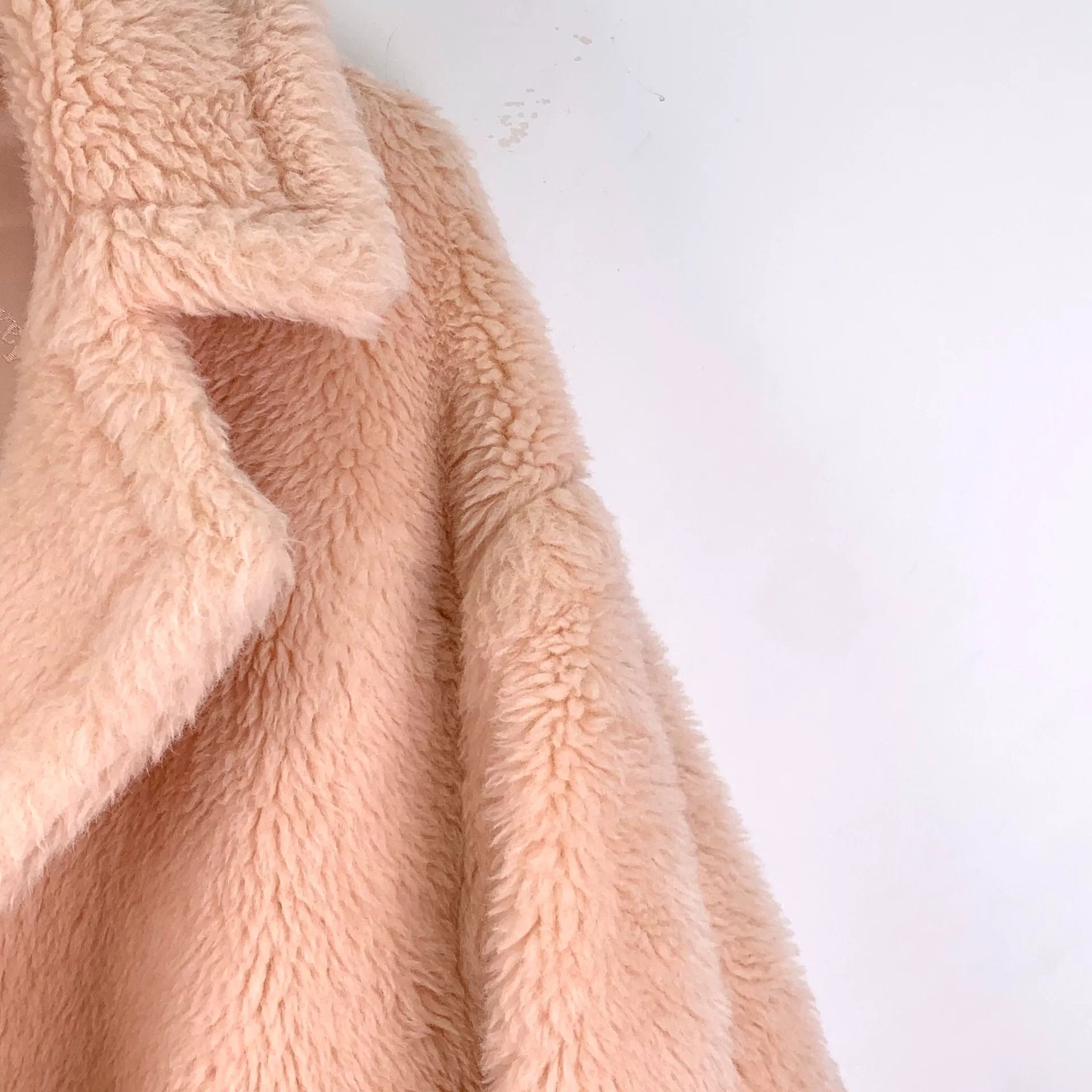 Max Mara pink teddy coat from MaxMara Size US L / EU 52-54 / 3 - 3 Thumbnail