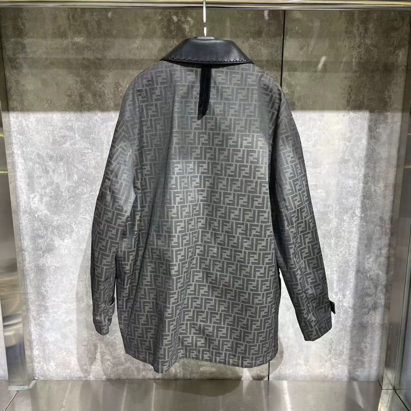 Fendi Fendi FF Logo Print Coat Size US L / EU 52-54 / 3 - 2 Thumbnail