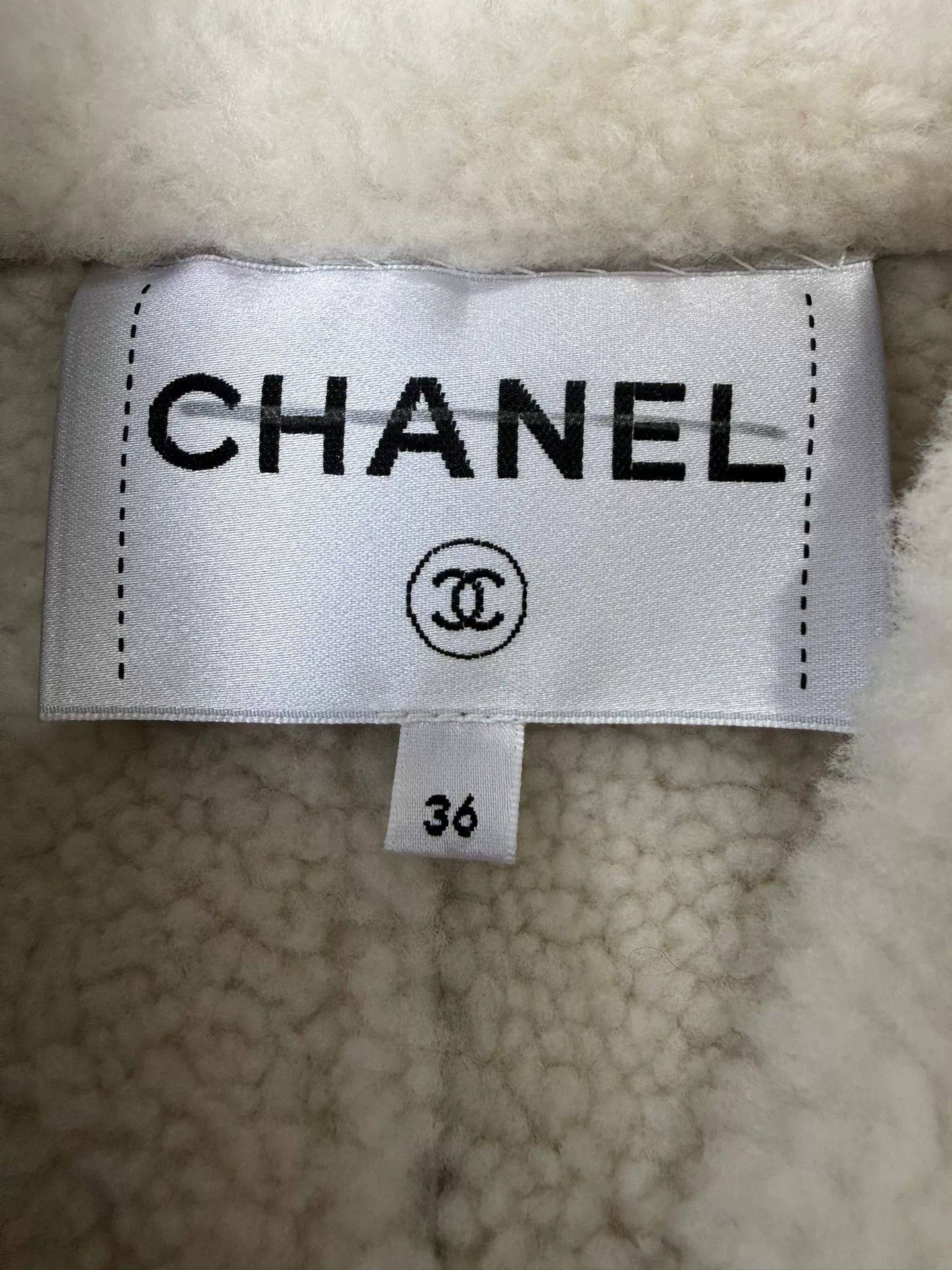 Chanel Chanel Metallic Silver Shearling Coat Size XS / US 0-2 / IT 36-38 - 4 Thumbnail