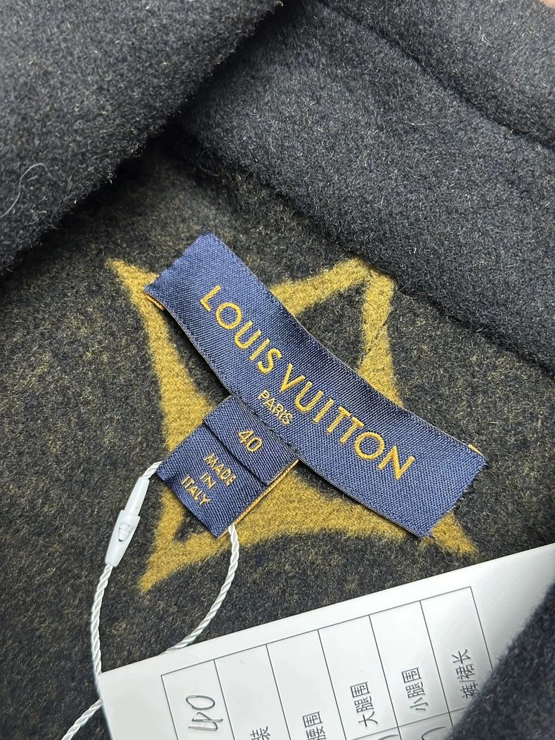 Louis Vuitton Louis Vuitton Black Double-Breasted Coat Size US S / EU 44-46 / 1 - 4 Thumbnail