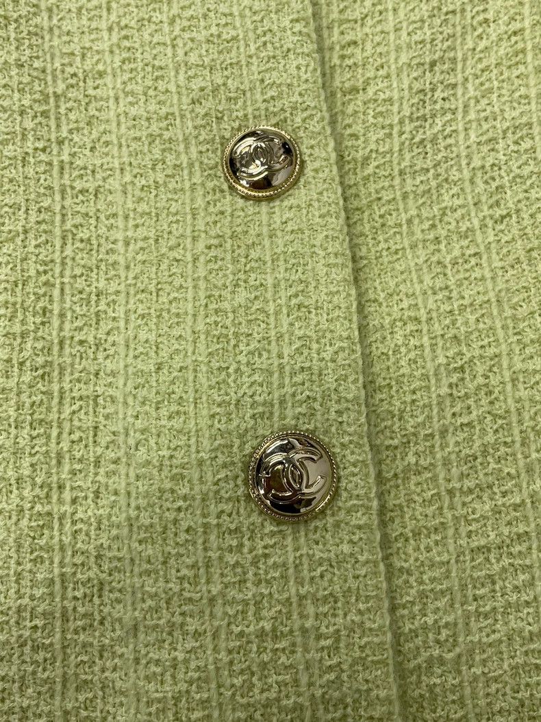 Chanel Chanel Green Gold Button Vest Size US M / EU 48-50 / 2 - 2 Thumbnail