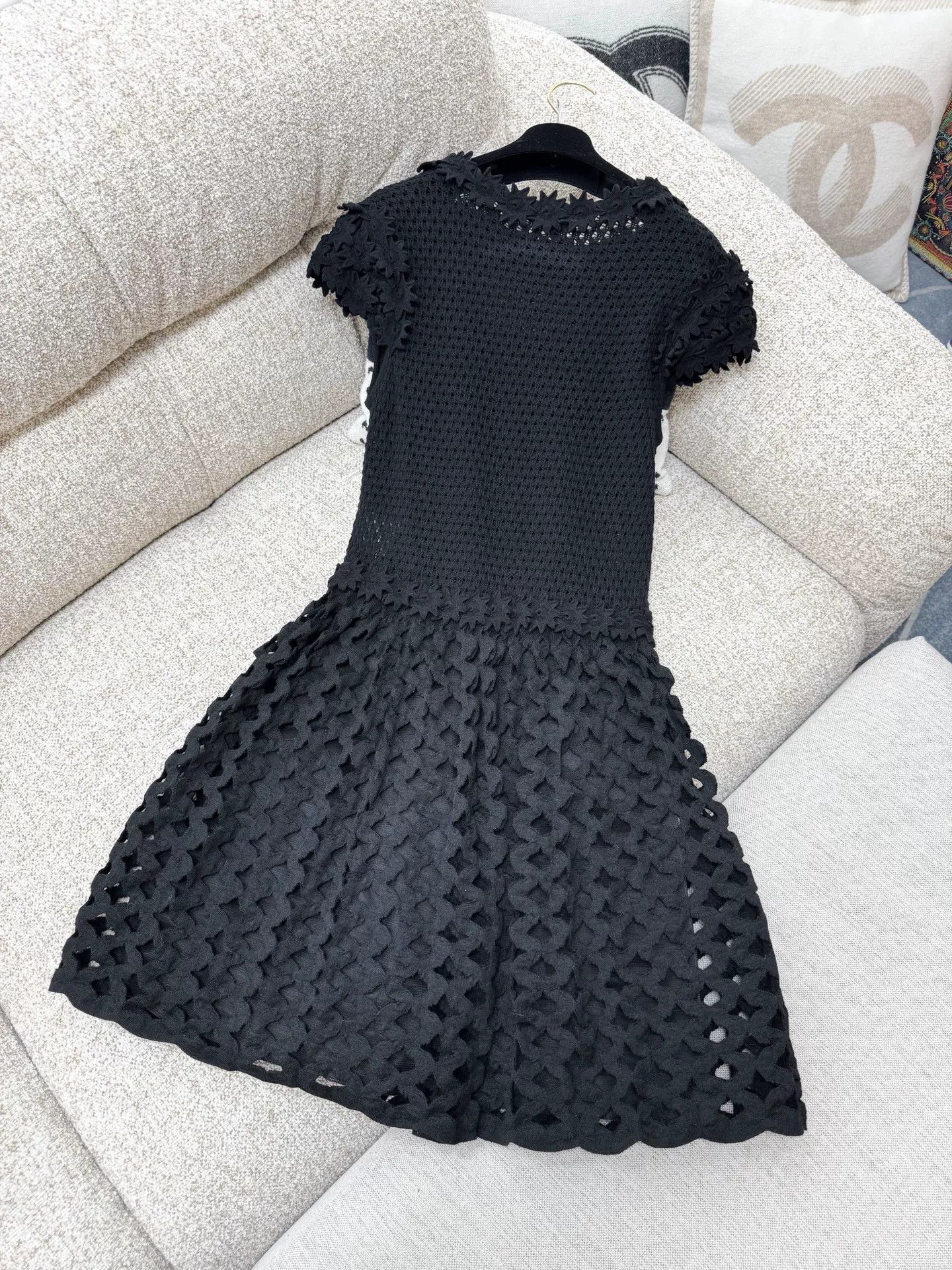 Chanel Chanel 17A Black Knit Dress Size US M / EU 48-50 / 2 - 2 Thumbnail