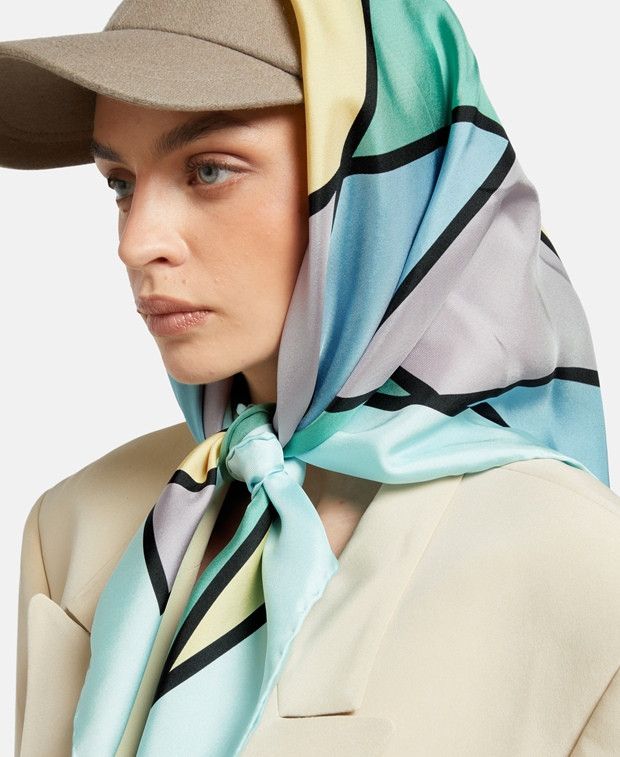 Valentino Silk square scarf Size ONE SIZE - 2 Thumbnail