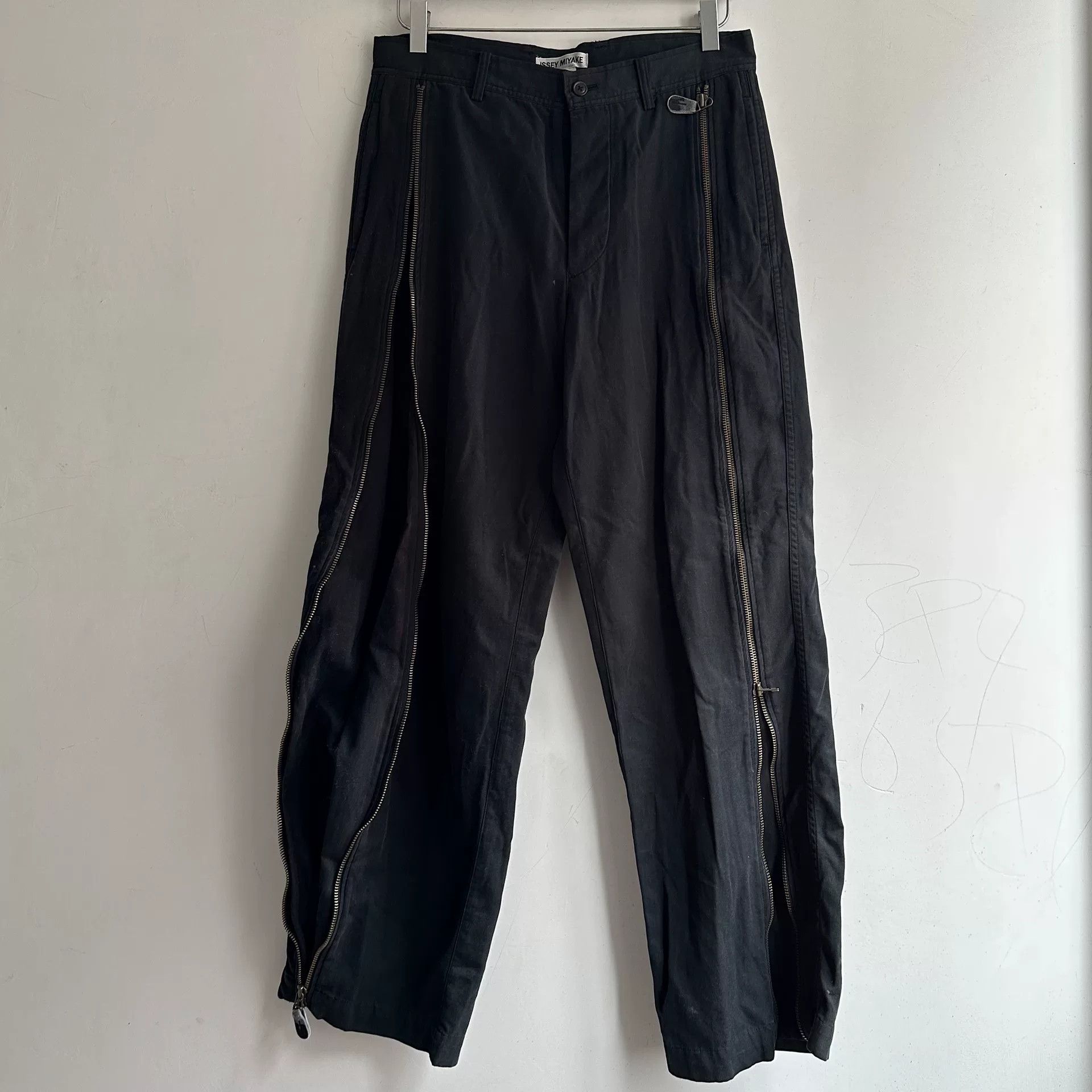 Issey Miyake issey miyake rare zip-up black pants Size US 32 / EU 48 - 2 Thumbnail
