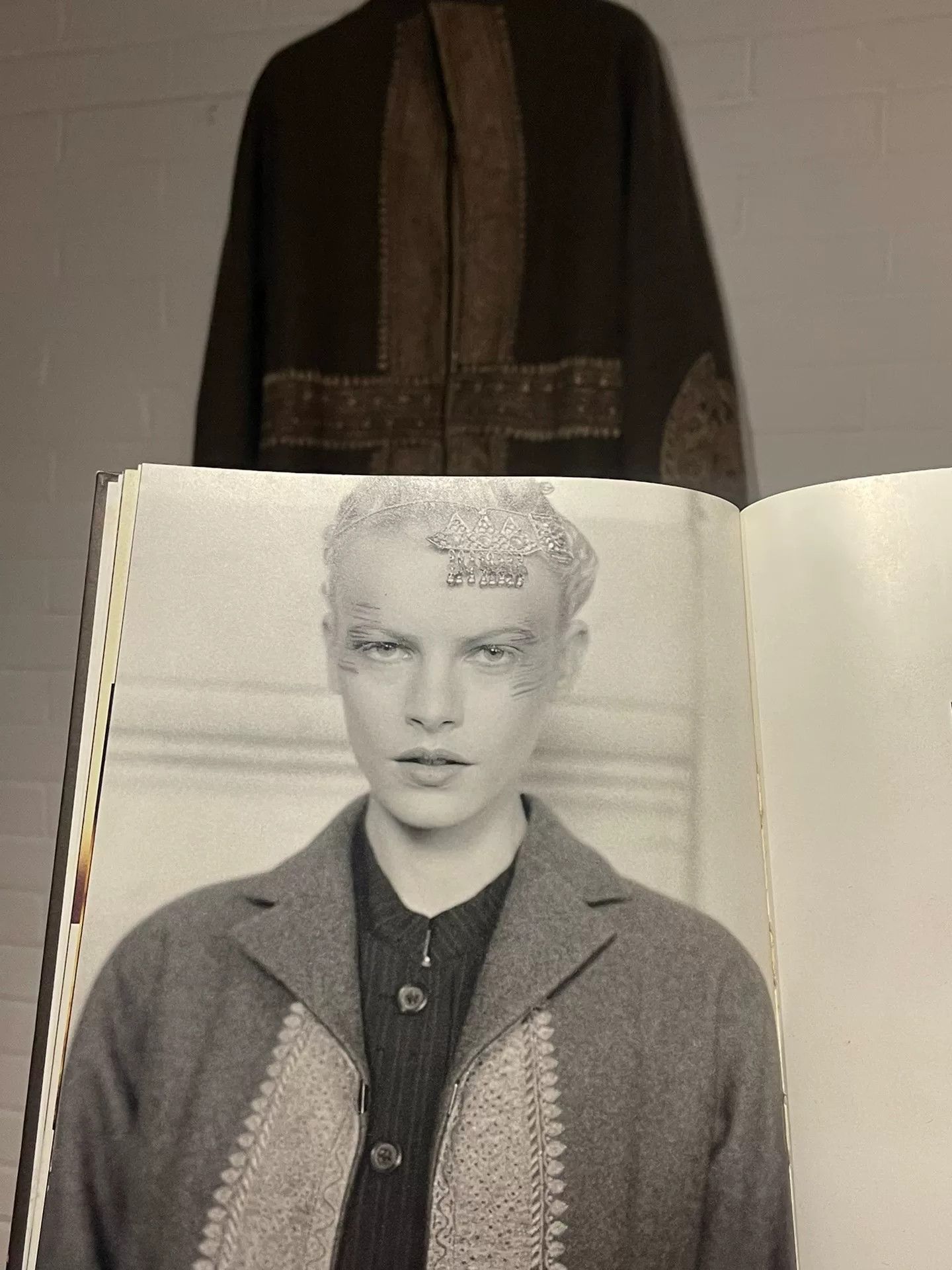 Dries Van Noten dries van noten wool coat with embroidery Size M / US 6-8 / IT 42-44 - 6 Thumbnail