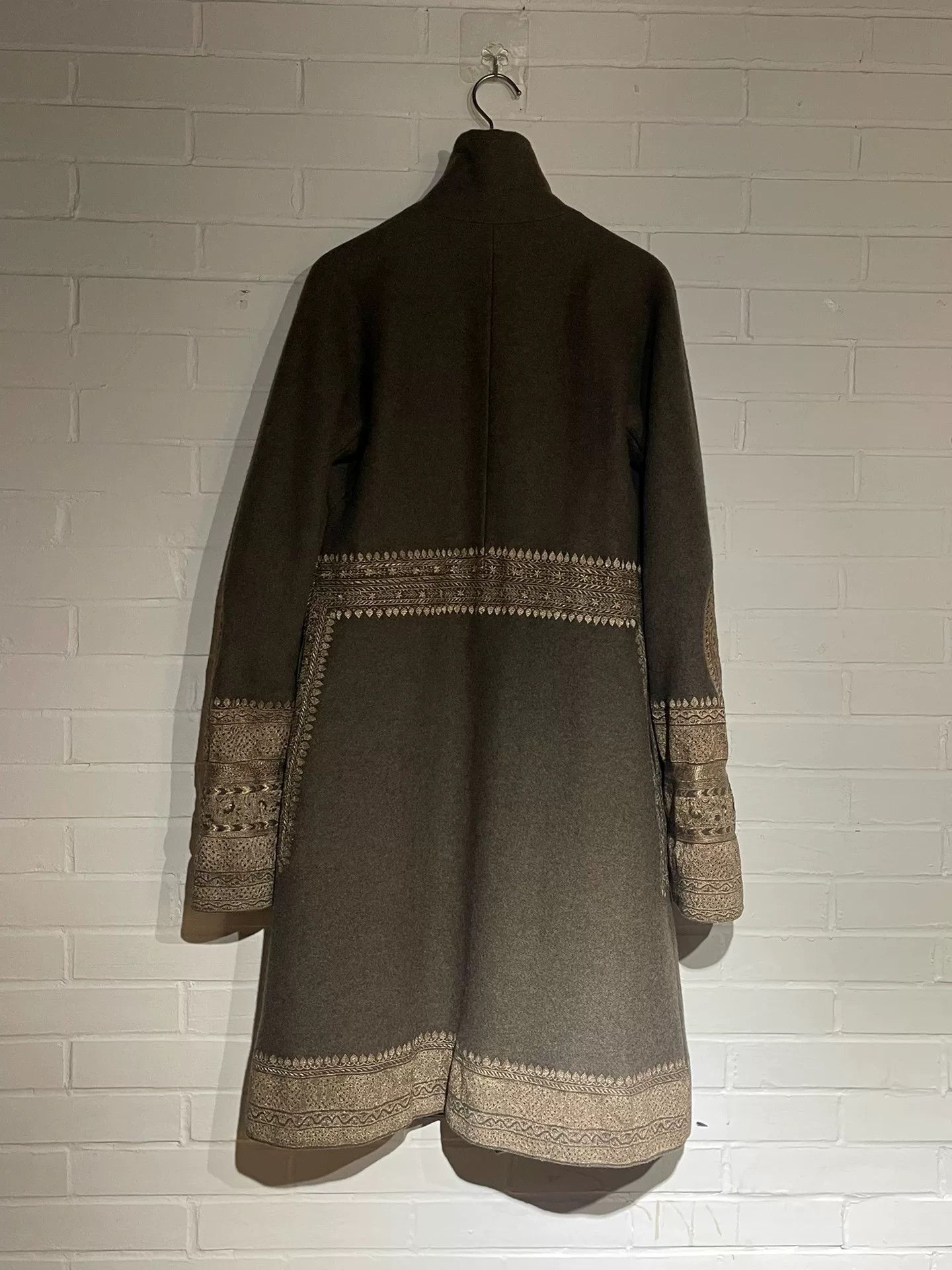 Dries Van Noten dries van noten wool coat with embroidery Size M / US 6-8 / IT 42-44 - 2 Thumbnail