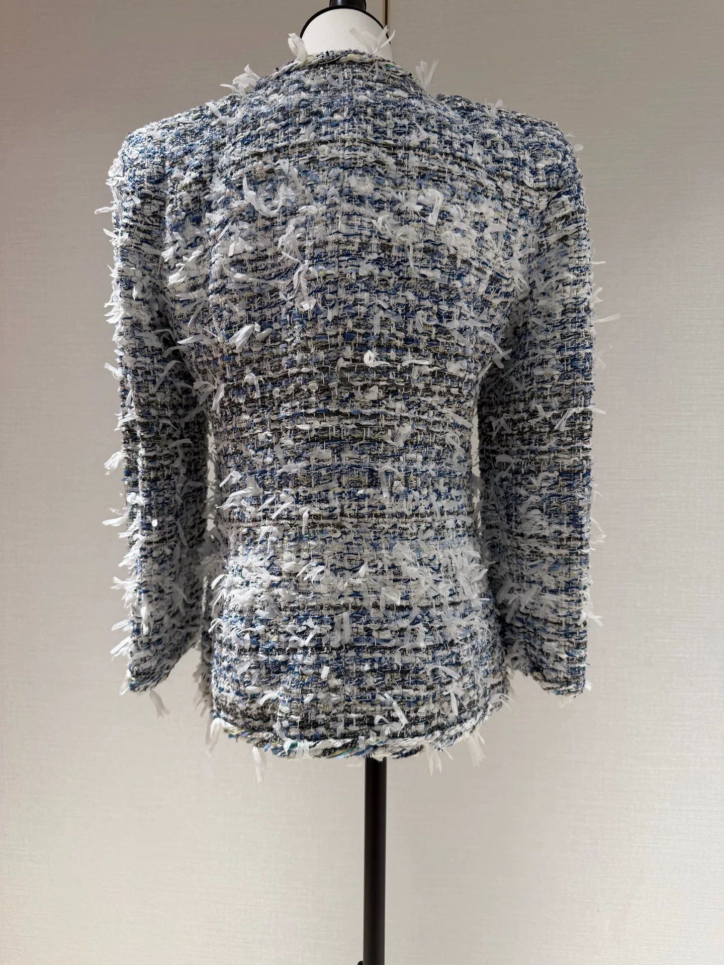 Chanel Chanel Waterfall Blue White Tweed Jacket Size US M / EU 48-50 / 2 - 2 Thumbnail