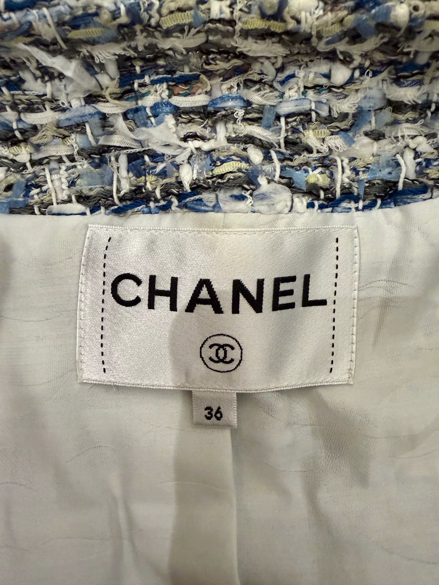 Chanel Chanel Waterfall Blue White Tweed Jacket Size US M / EU 48-50 / 2 - 3 Thumbnail