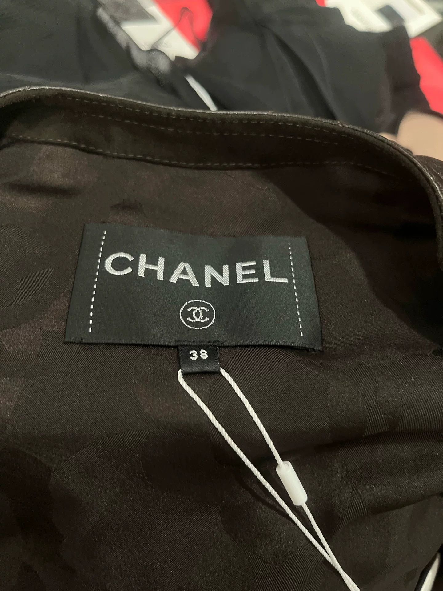 Chanel Chanel Suede Shearling Vest FR38 Size US M / EU 48-50 / 2 - 3 Thumbnail
