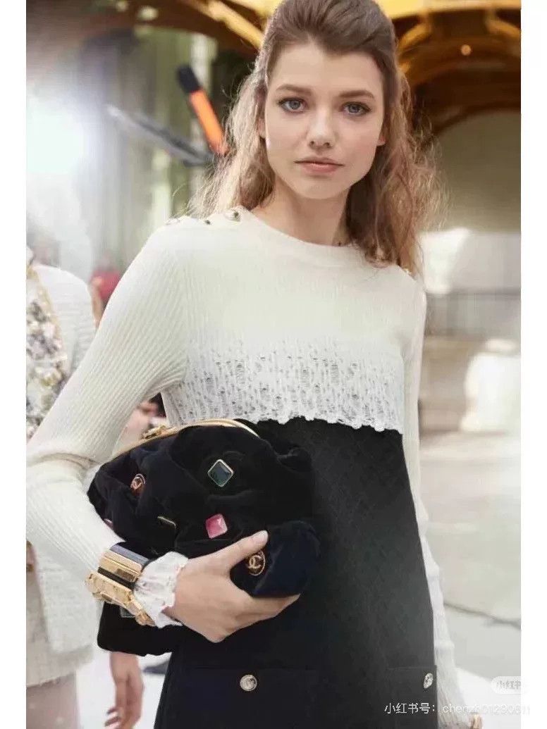 Chanel chanel black white knitted dress with lace Size US S / EU 44-46 / 1 - 8 Thumbnail