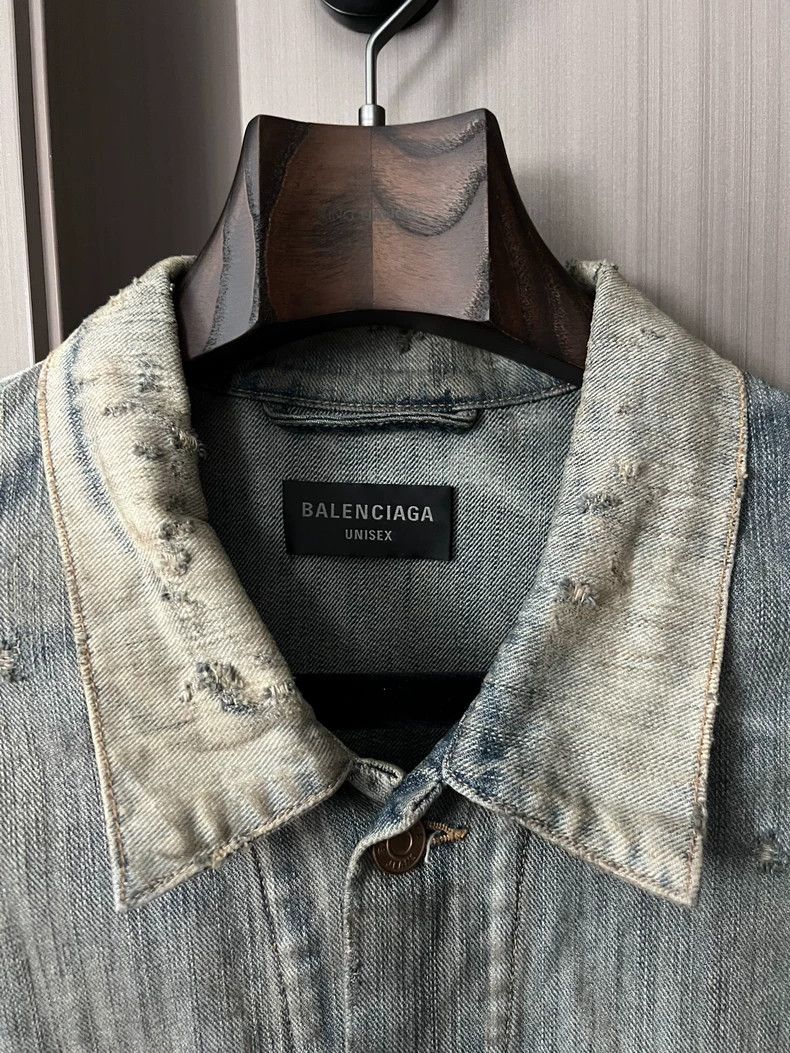 Balenciaga Balenciaga Distressed Denim Jacket Size US M / EU 48-50 / 2 - 6 Thumbnail