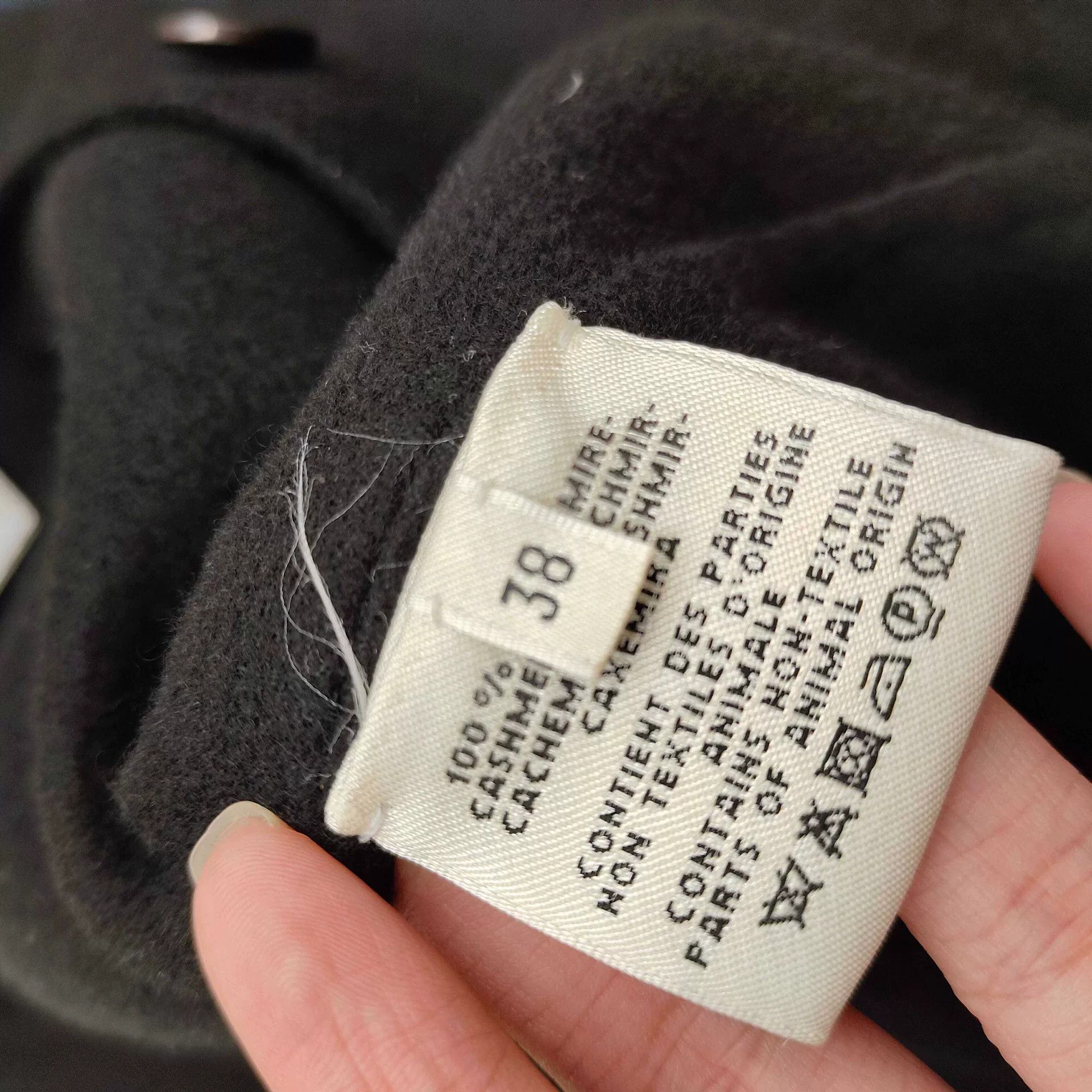 Hermes Hermes Black Cashmere Single-Breasted Coat Size US S / EU 44-46 / 1 - 5 Thumbnail
